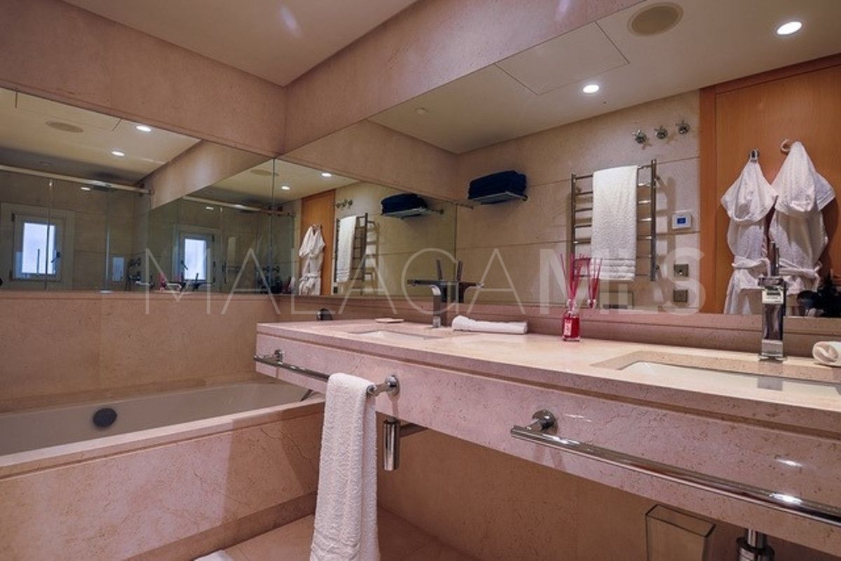For sale Marbella Golden Mile apartment
