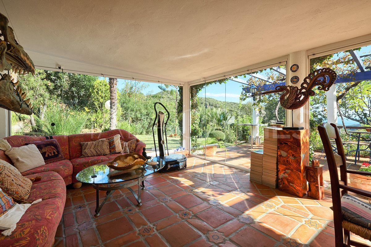 Finca for sale in Estepona