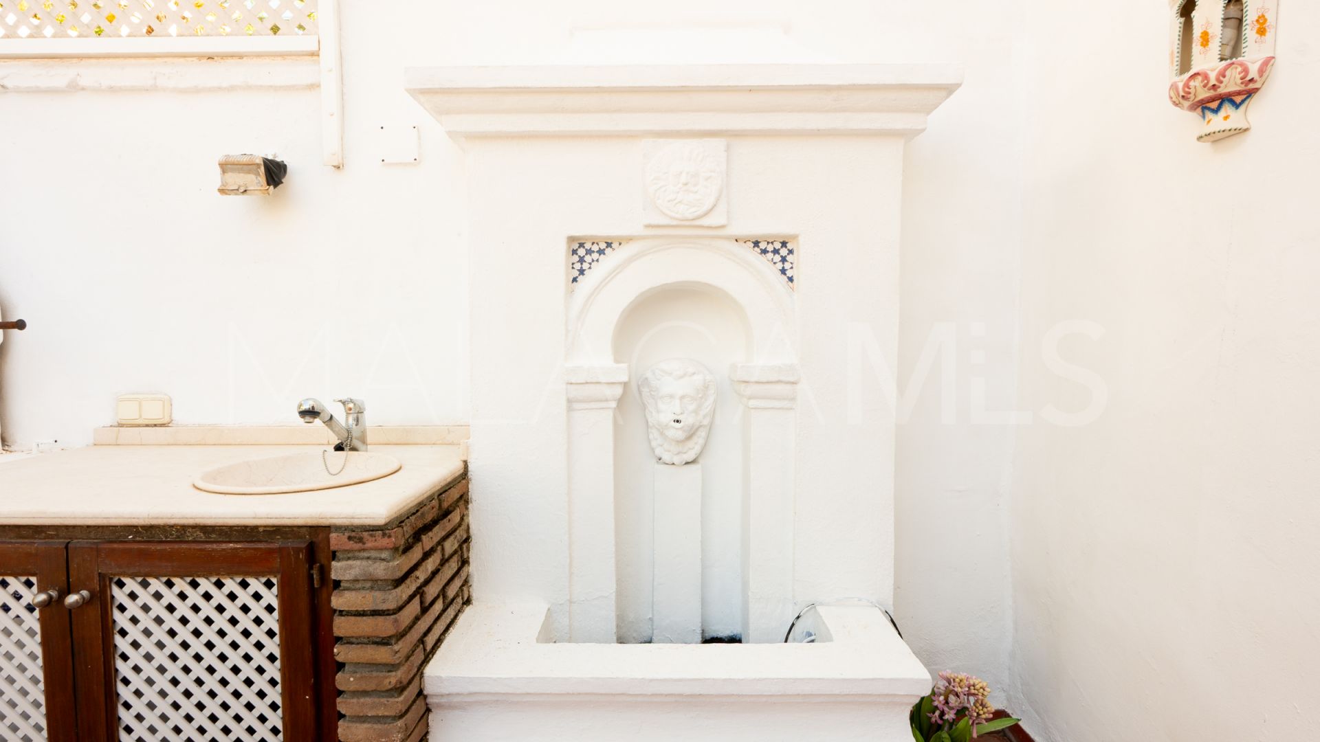 For sale Las Lomas del Marbella Club town house with 3 bedrooms