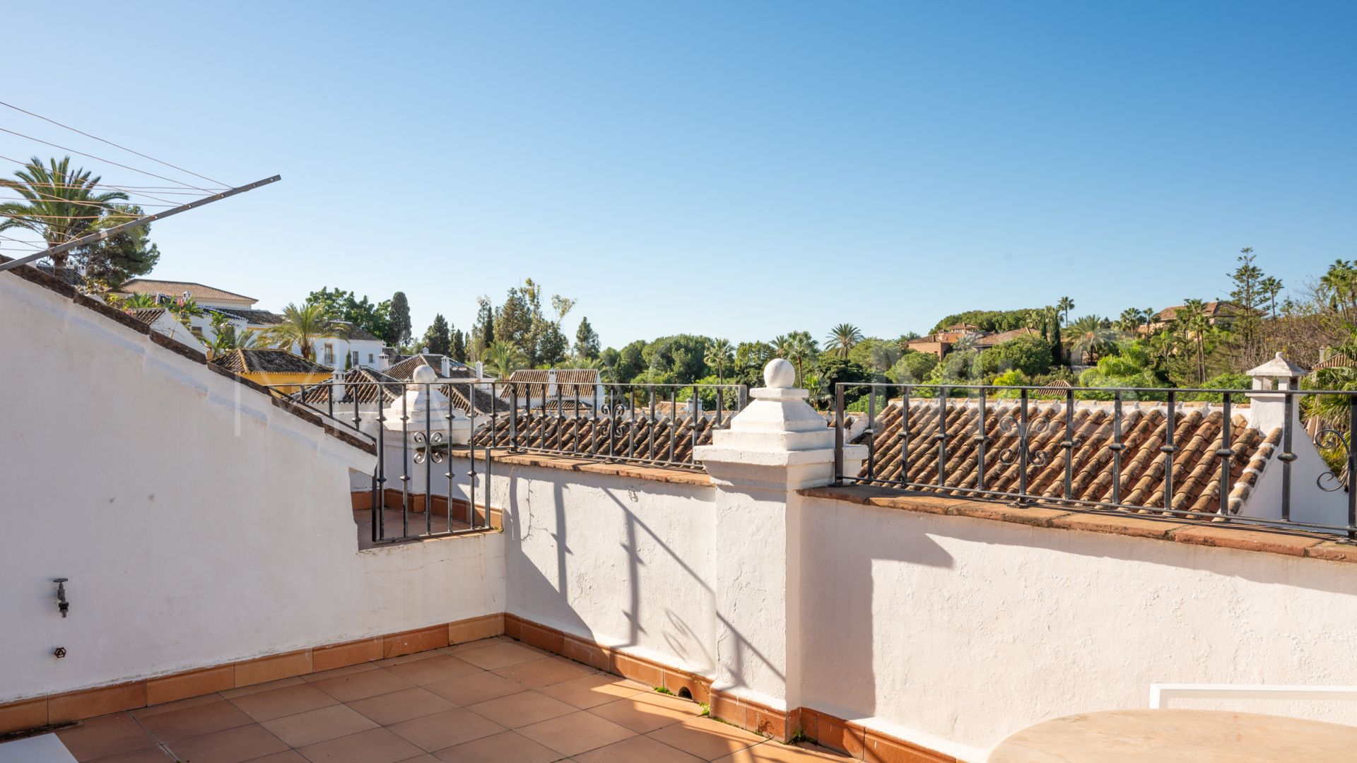 Buy adosado in Las Lomas del Marbella Club de 3 bedrooms