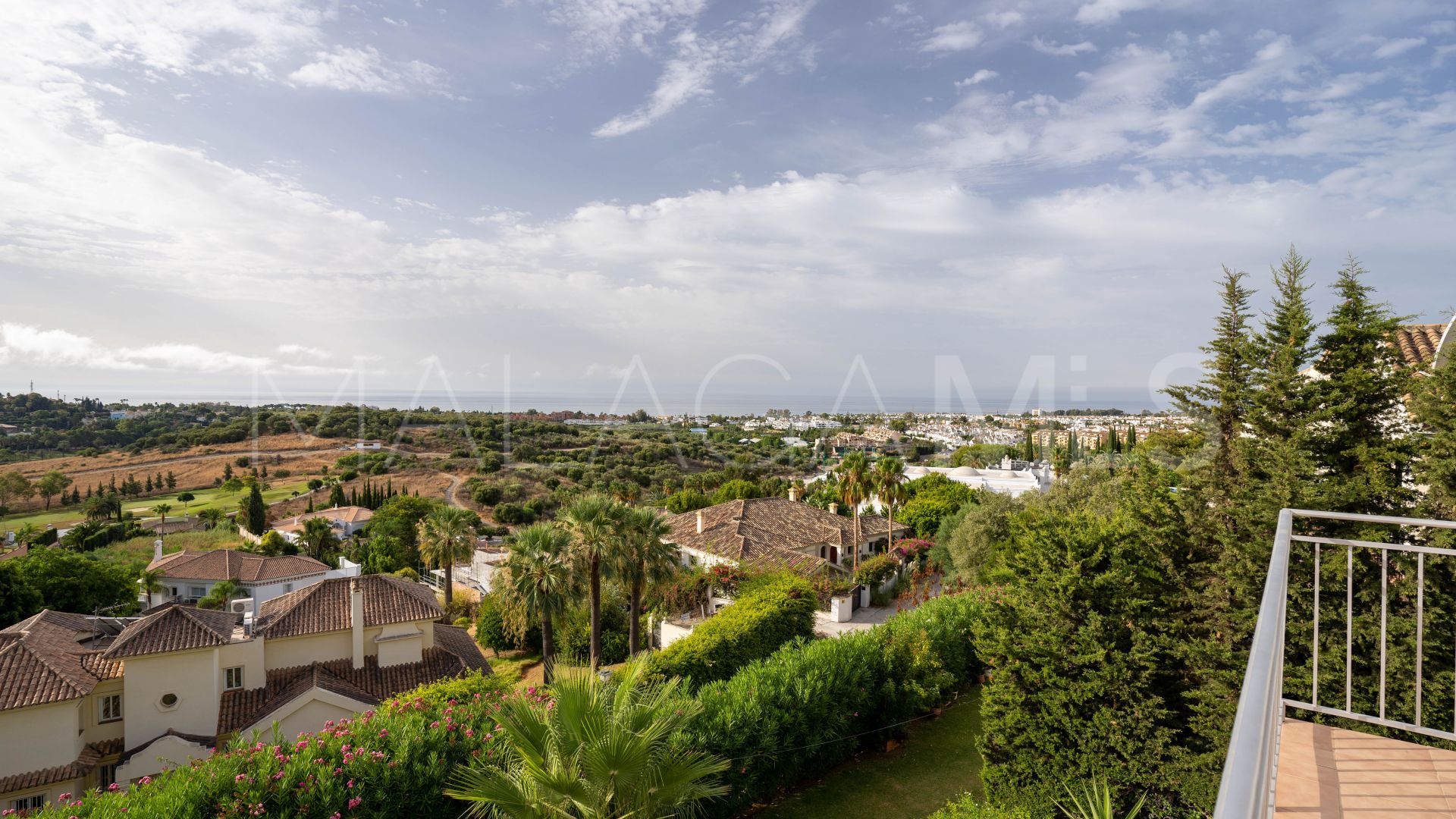 Villa for sale in El Paraiso