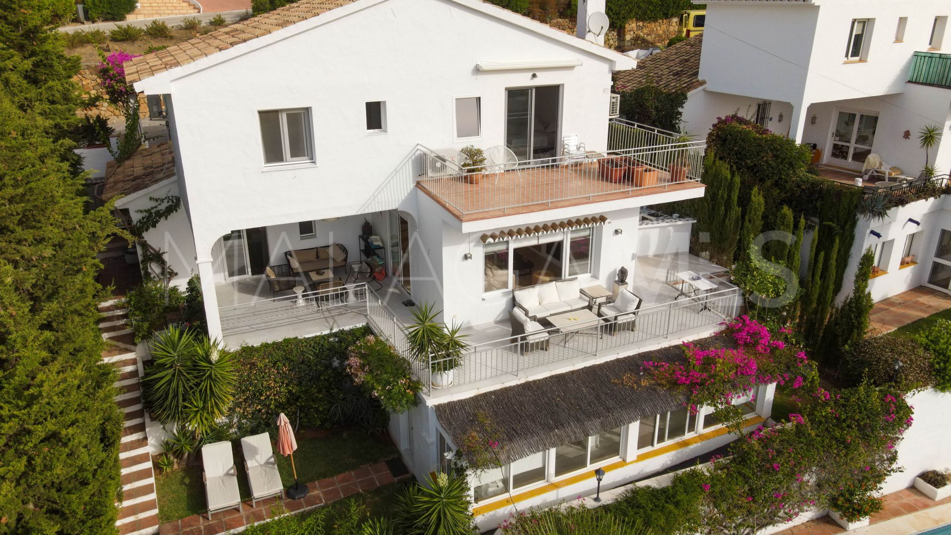 Villa for sale in El Paraiso