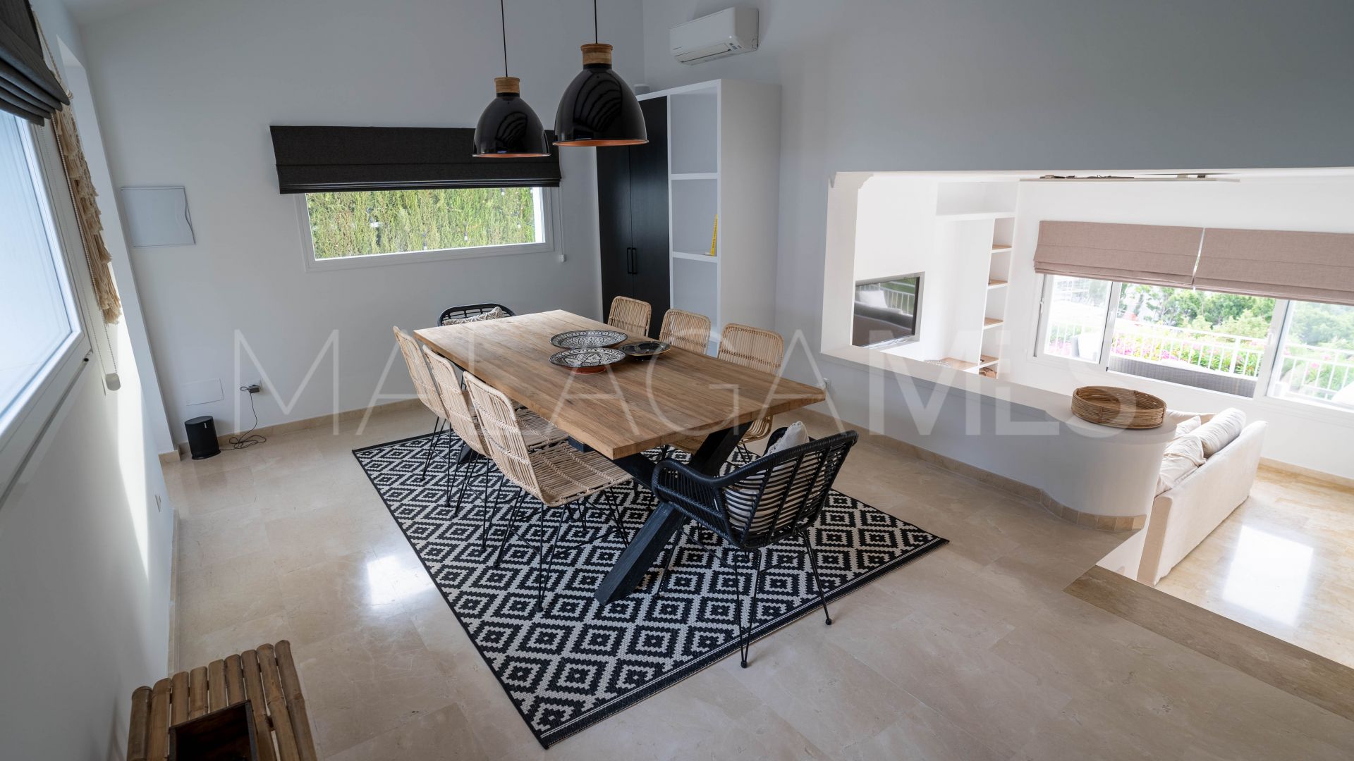 Villa for sale in El Paraiso