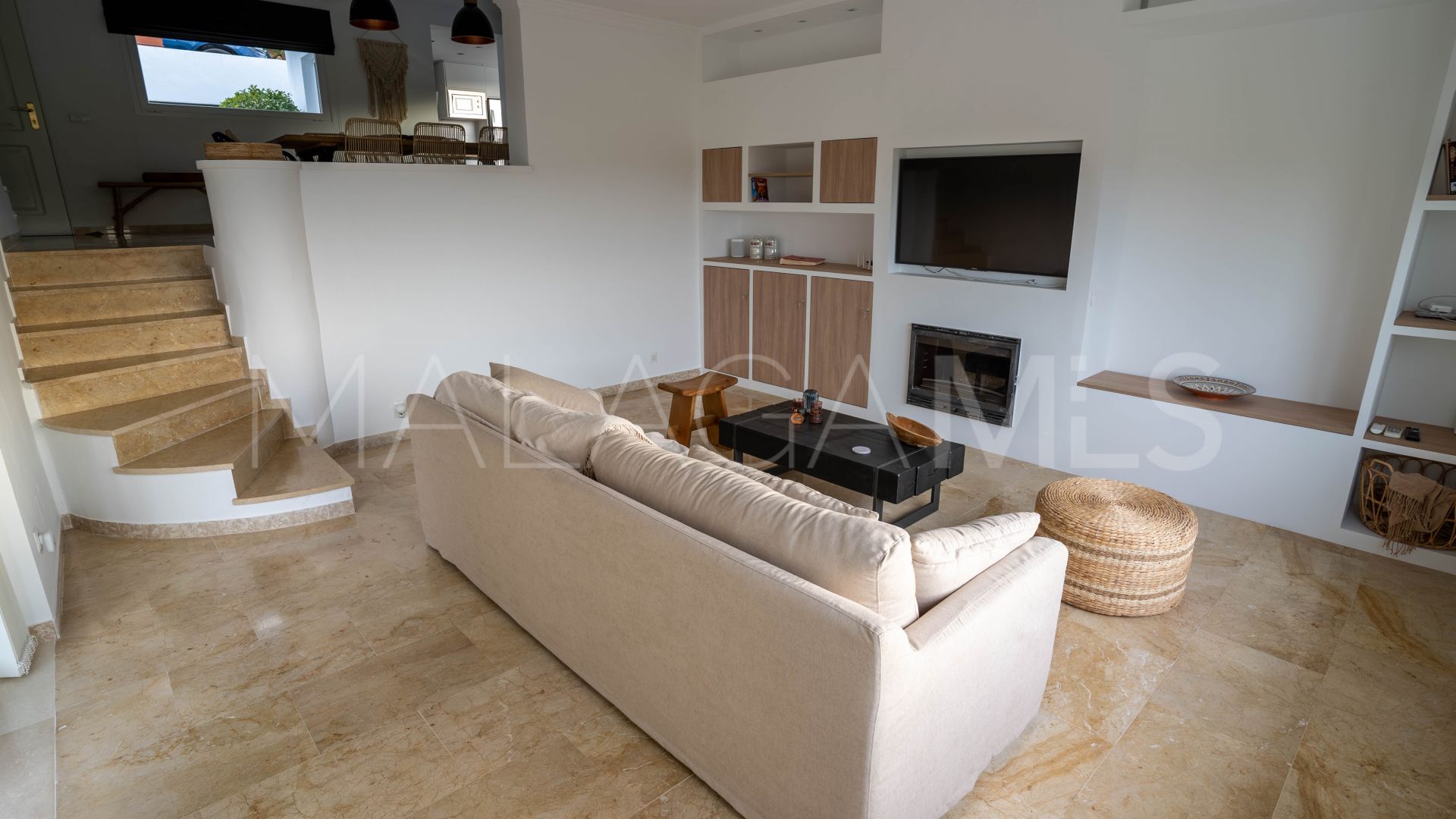 Villa for sale in El Paraiso