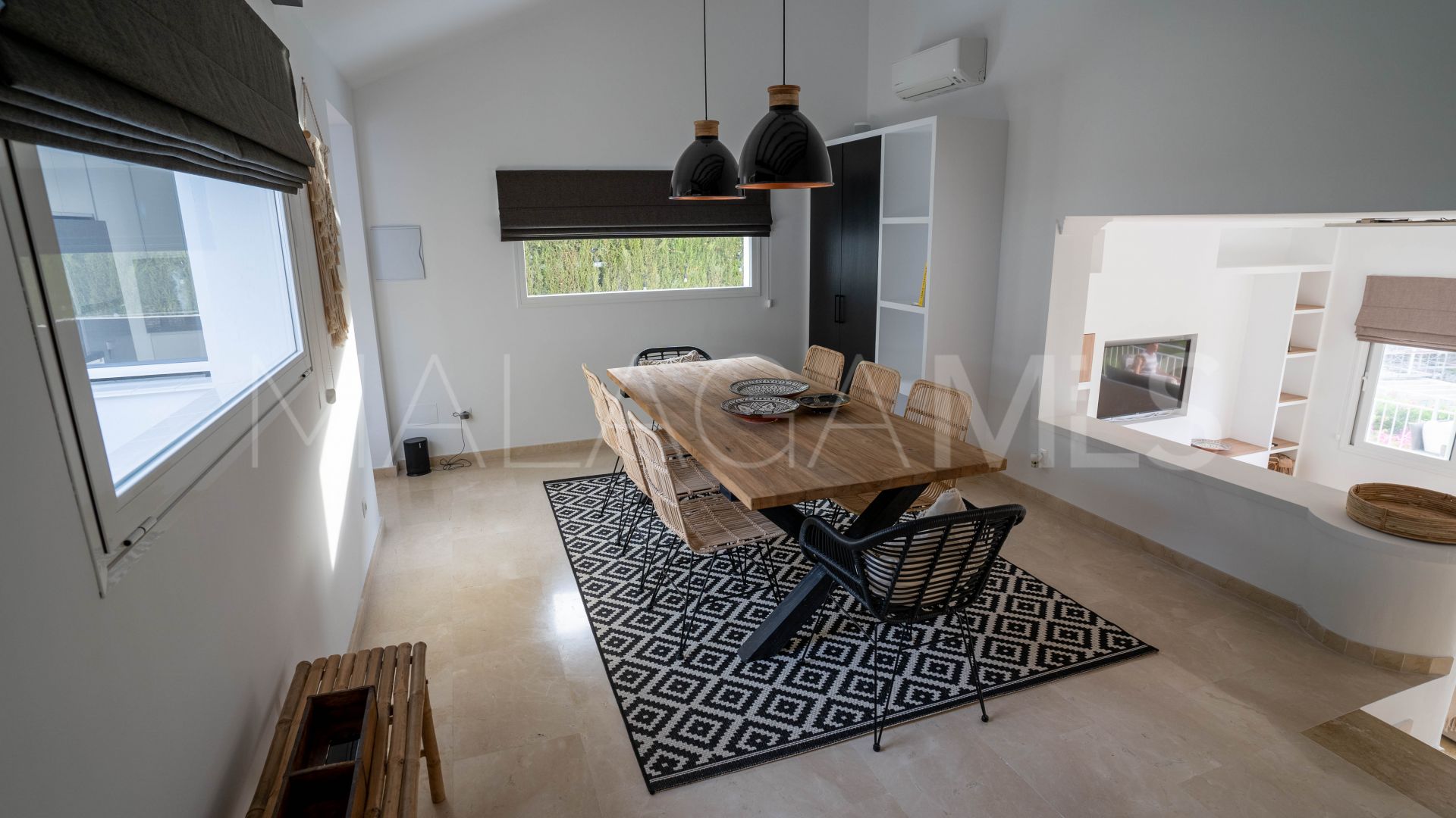 Villa for sale in El Paraiso