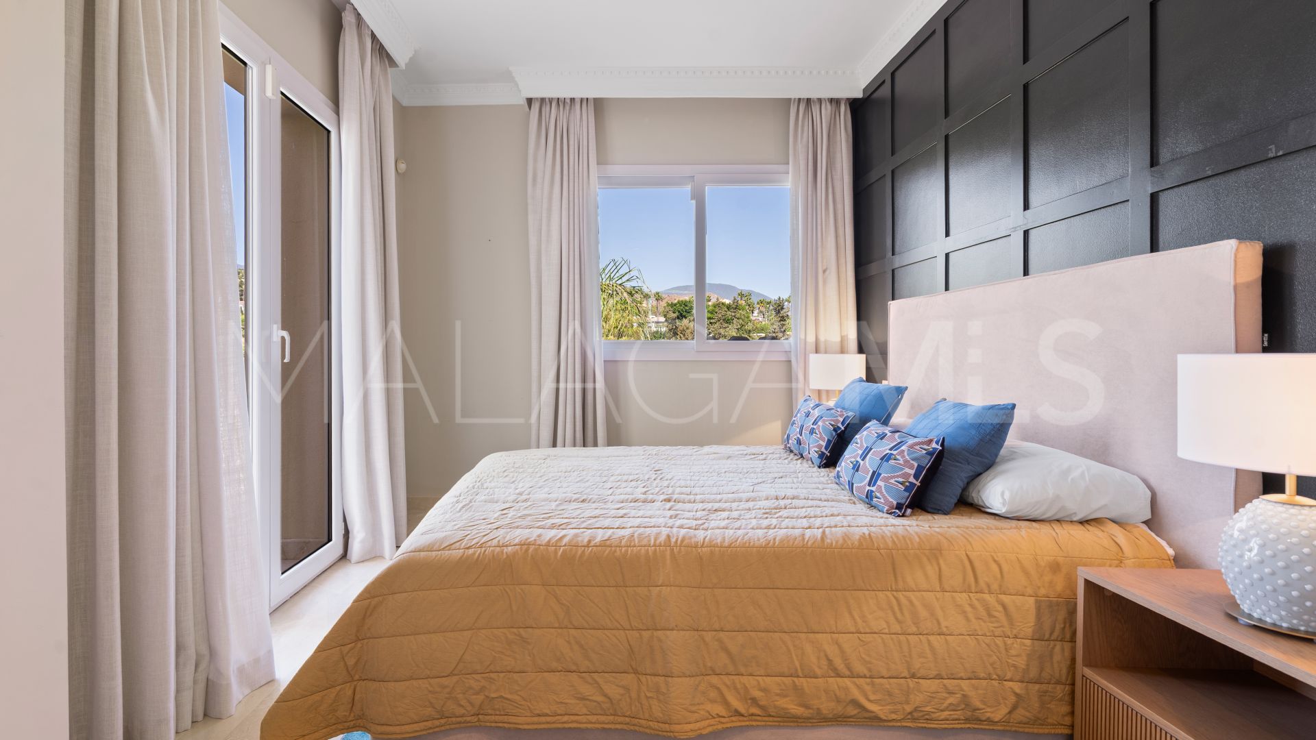 Penthouse for sale in Las Alamandas with 2 bedrooms