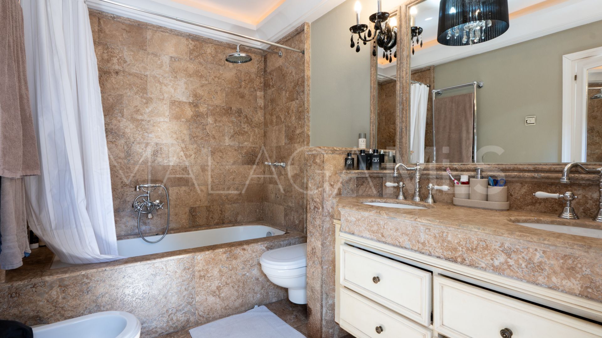 Reihenhaus for sale in Marbella Goldene Meile
