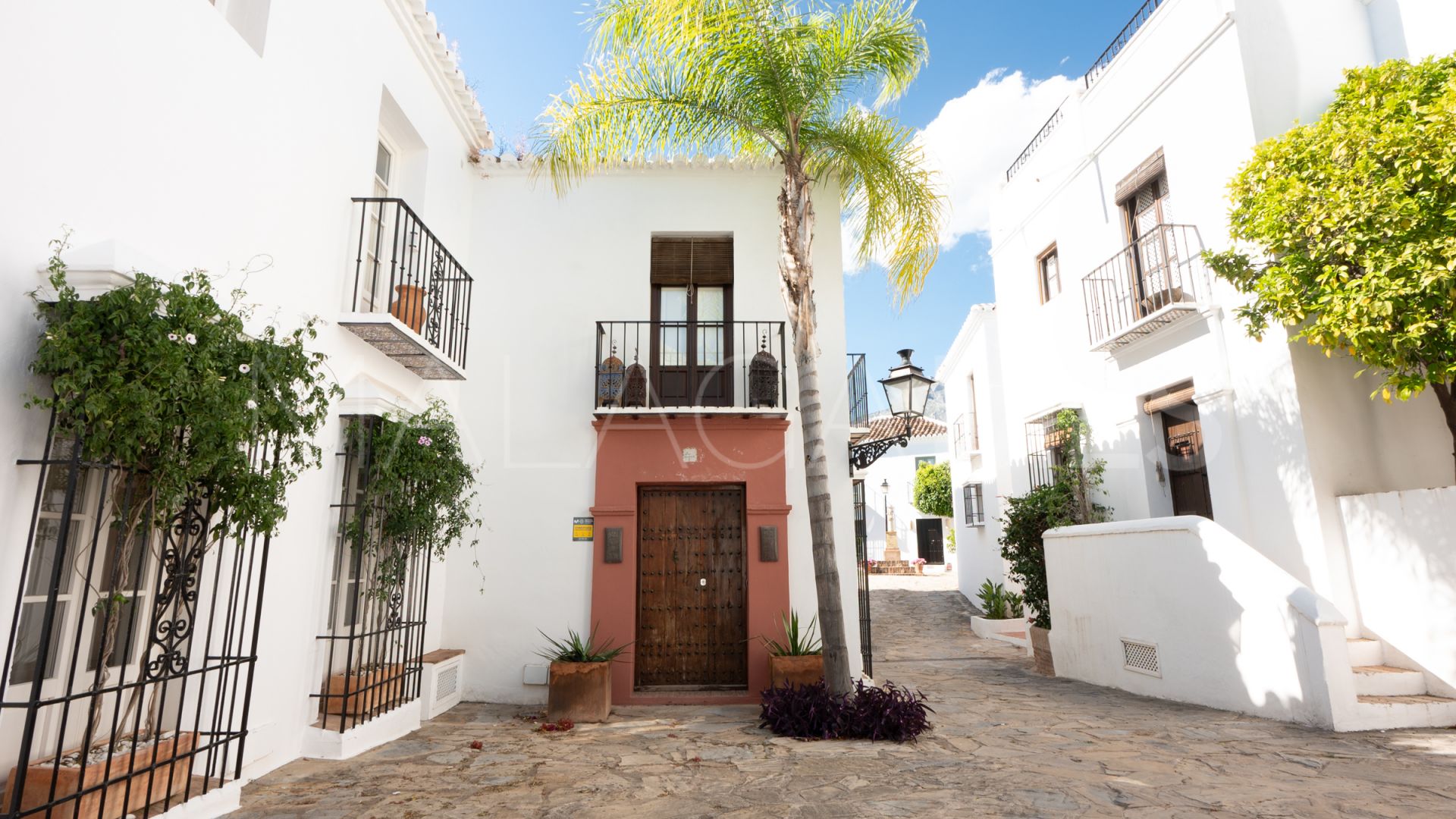 Reihenhaus for sale in Marbella Goldene Meile