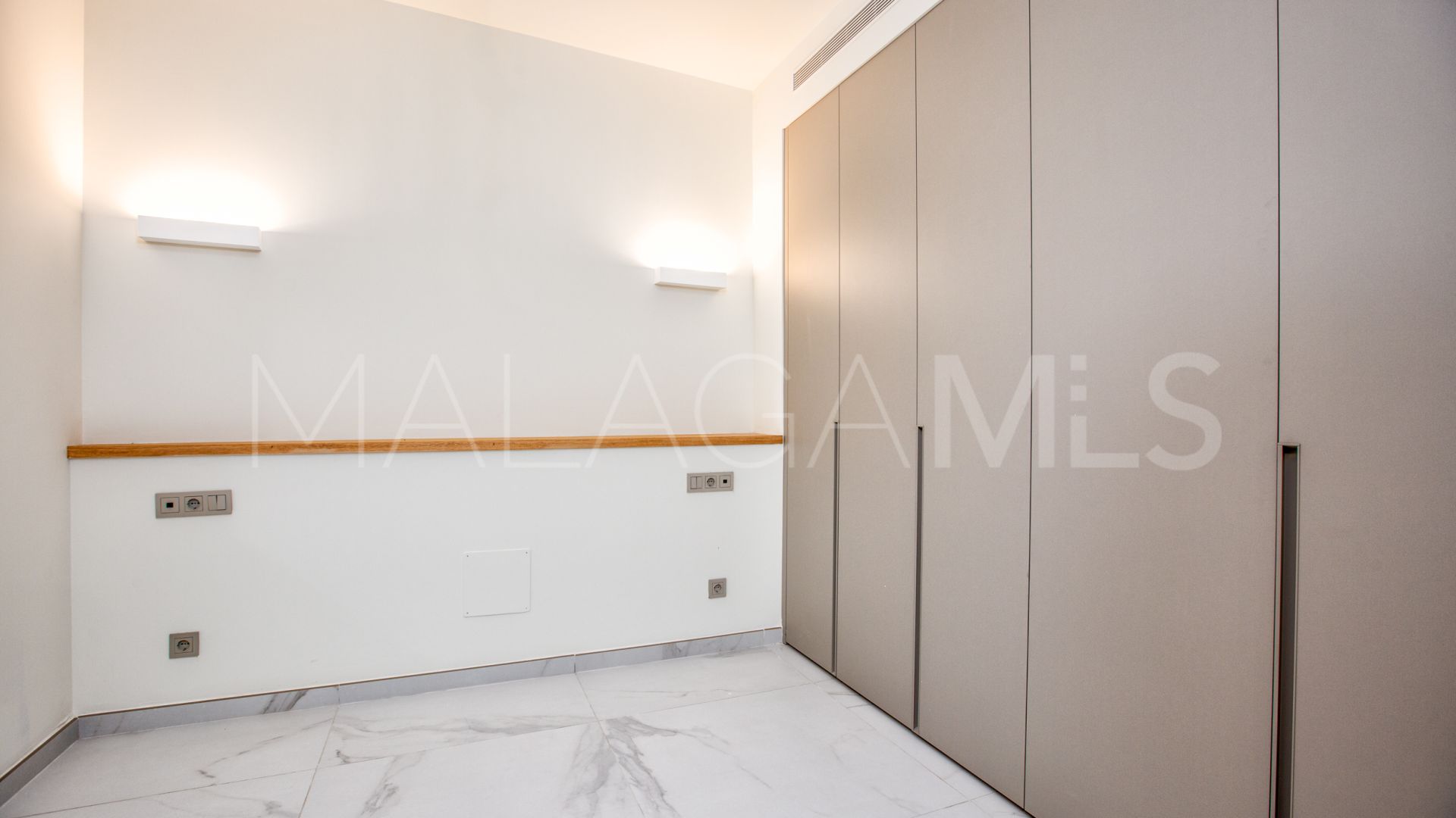 Apartamento planta baja a la venta in Fuengirola