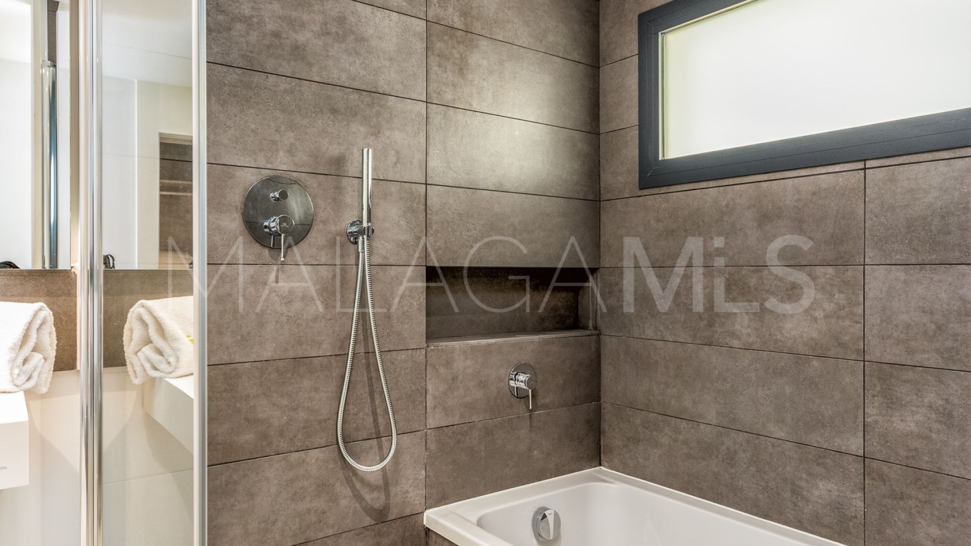 El Higueron, apartamento for sale with 3 bedrooms