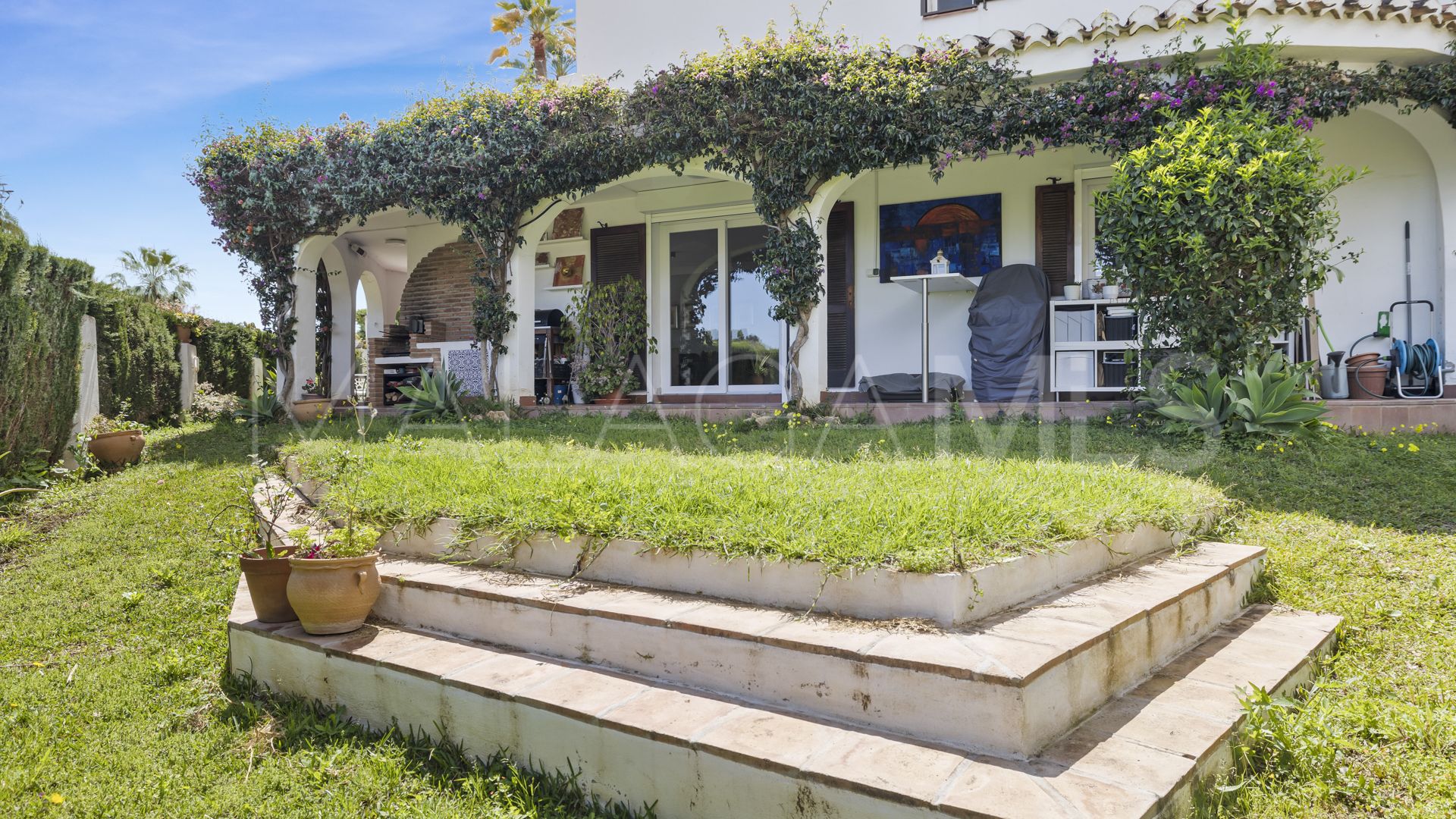 Adosado a la venta in Calahonda with 2 bedrooms