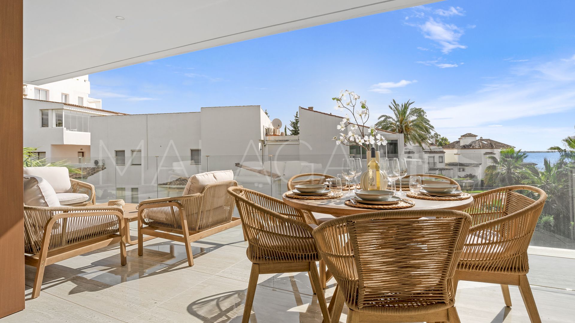 Lägenhet for sale in Bahía de Estepona