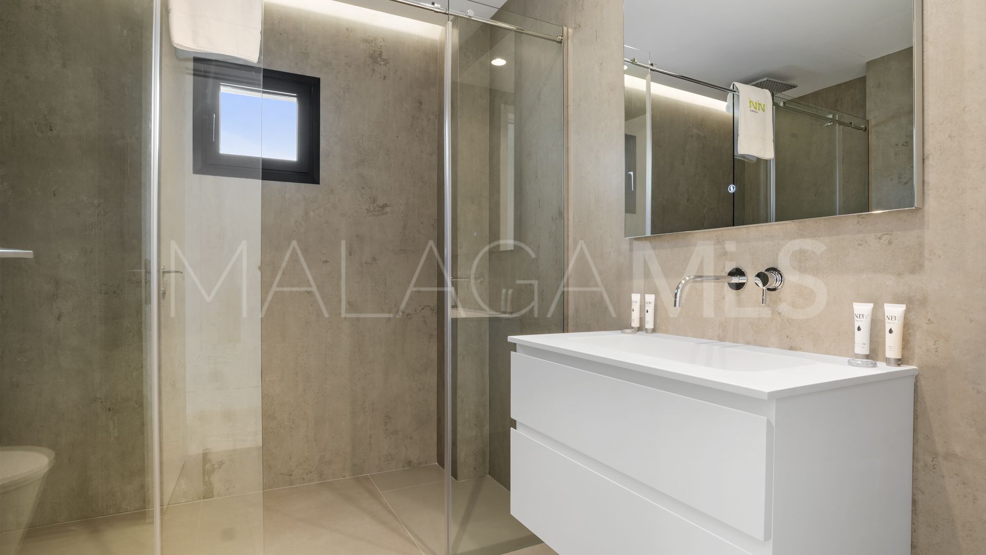 Lägenhet for sale in Bahía de Estepona