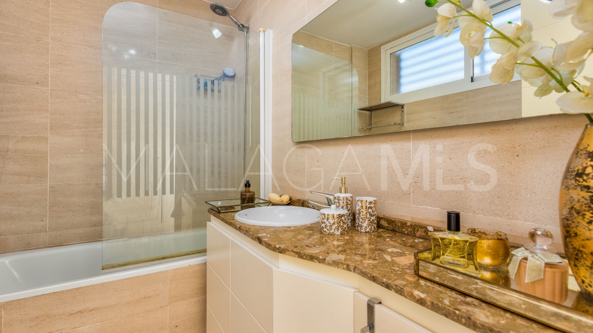 Parhus for sale in El Chaparral
