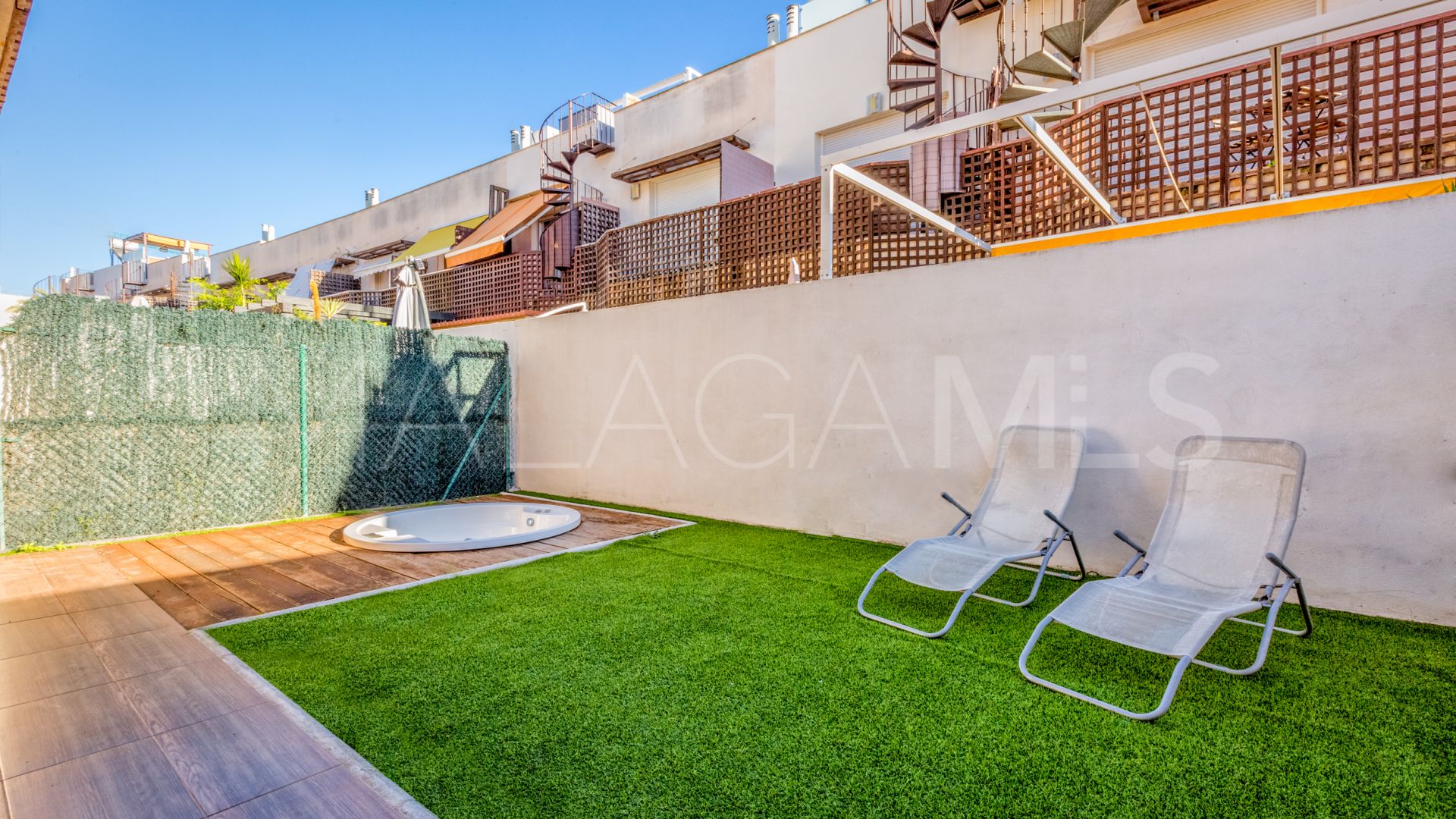 Parhus for sale in El Chaparral