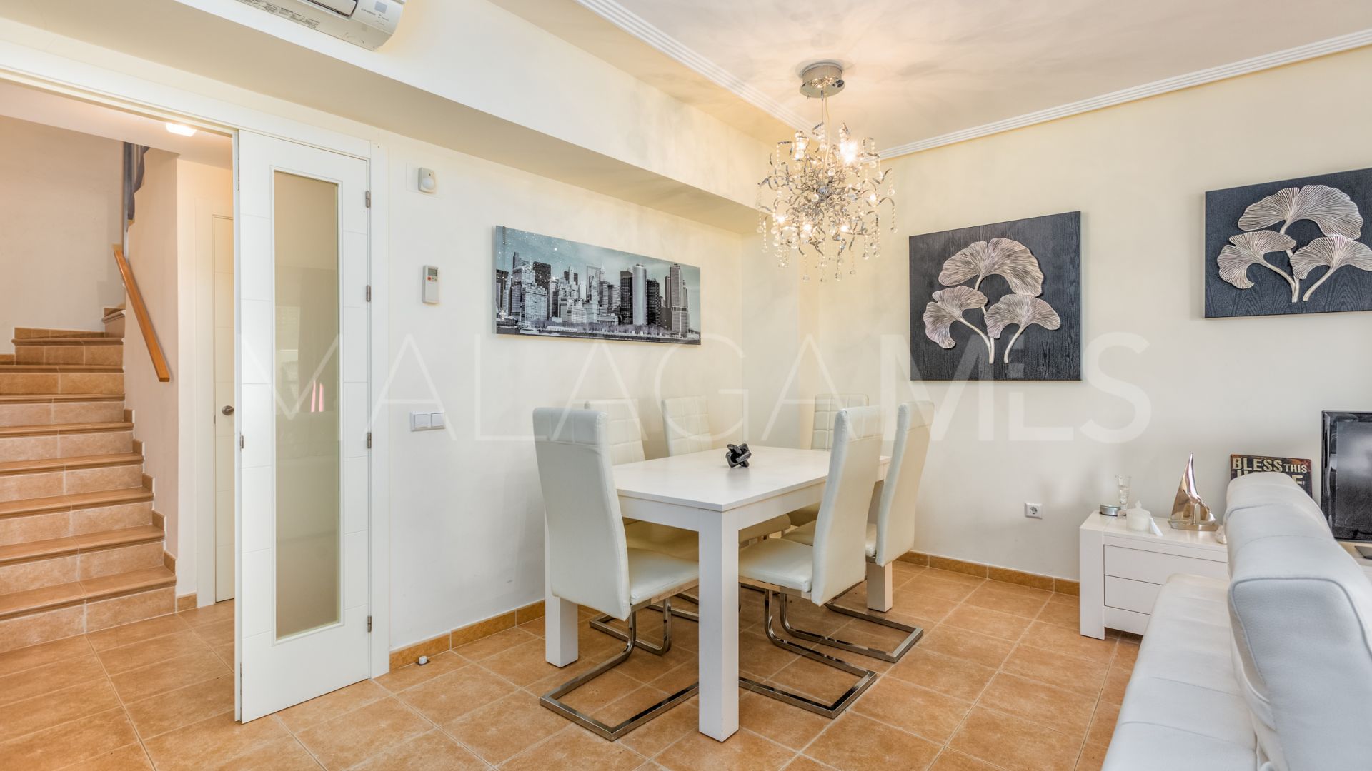 Parhus for sale in El Chaparral