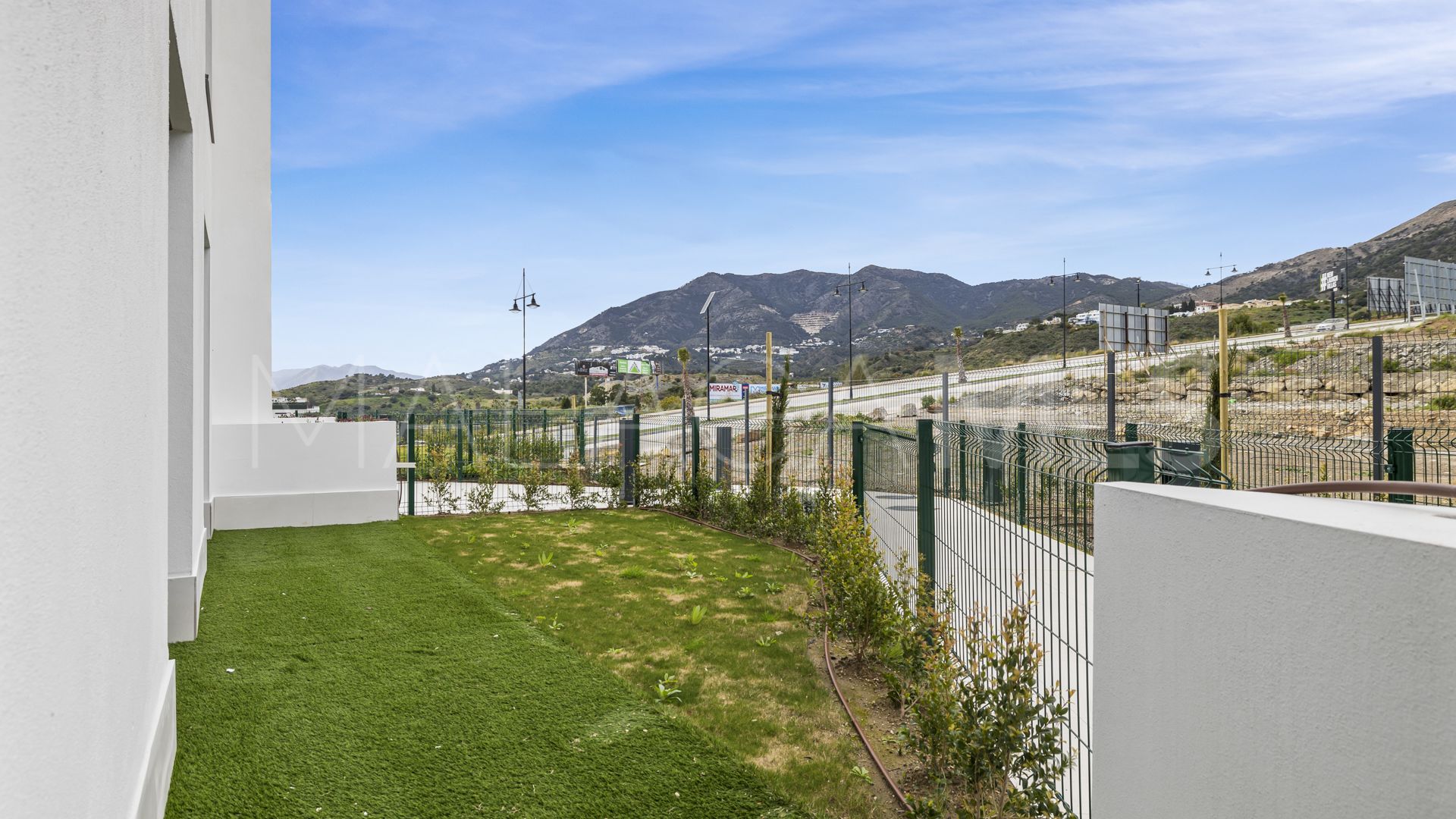 Apartamento planta baja for sale in El Higueron with 3 bedrooms