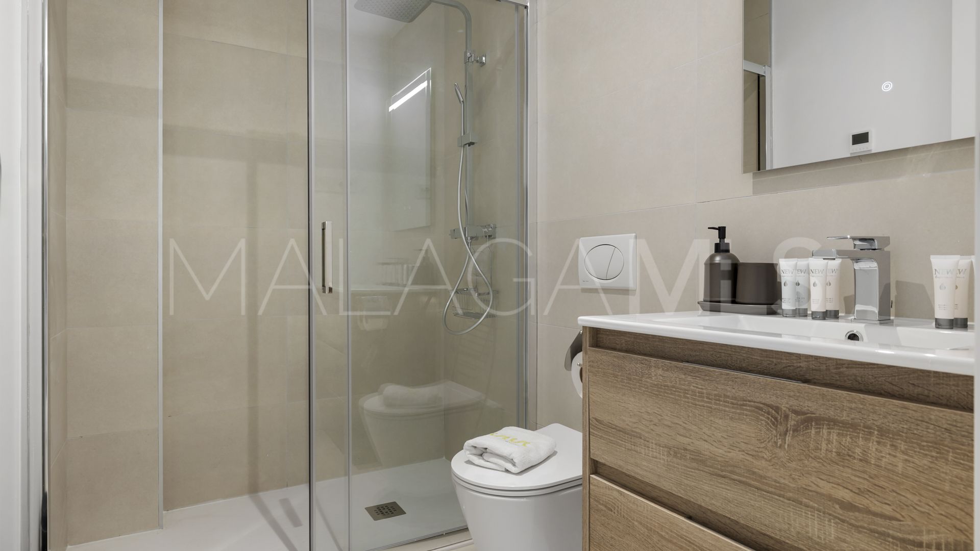 Apartamento planta baja for sale in El Higueron with 3 bedrooms