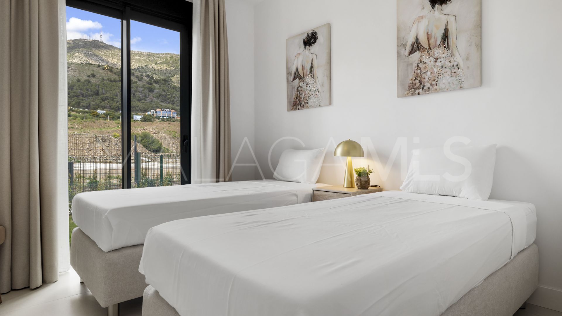 Apartamento planta baja for sale in El Higueron with 3 bedrooms