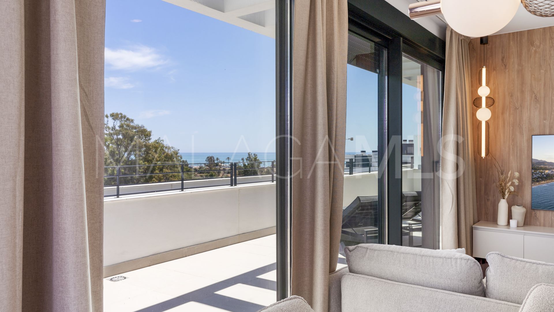 For sale 2 bedrooms penthouse in Torremolinos