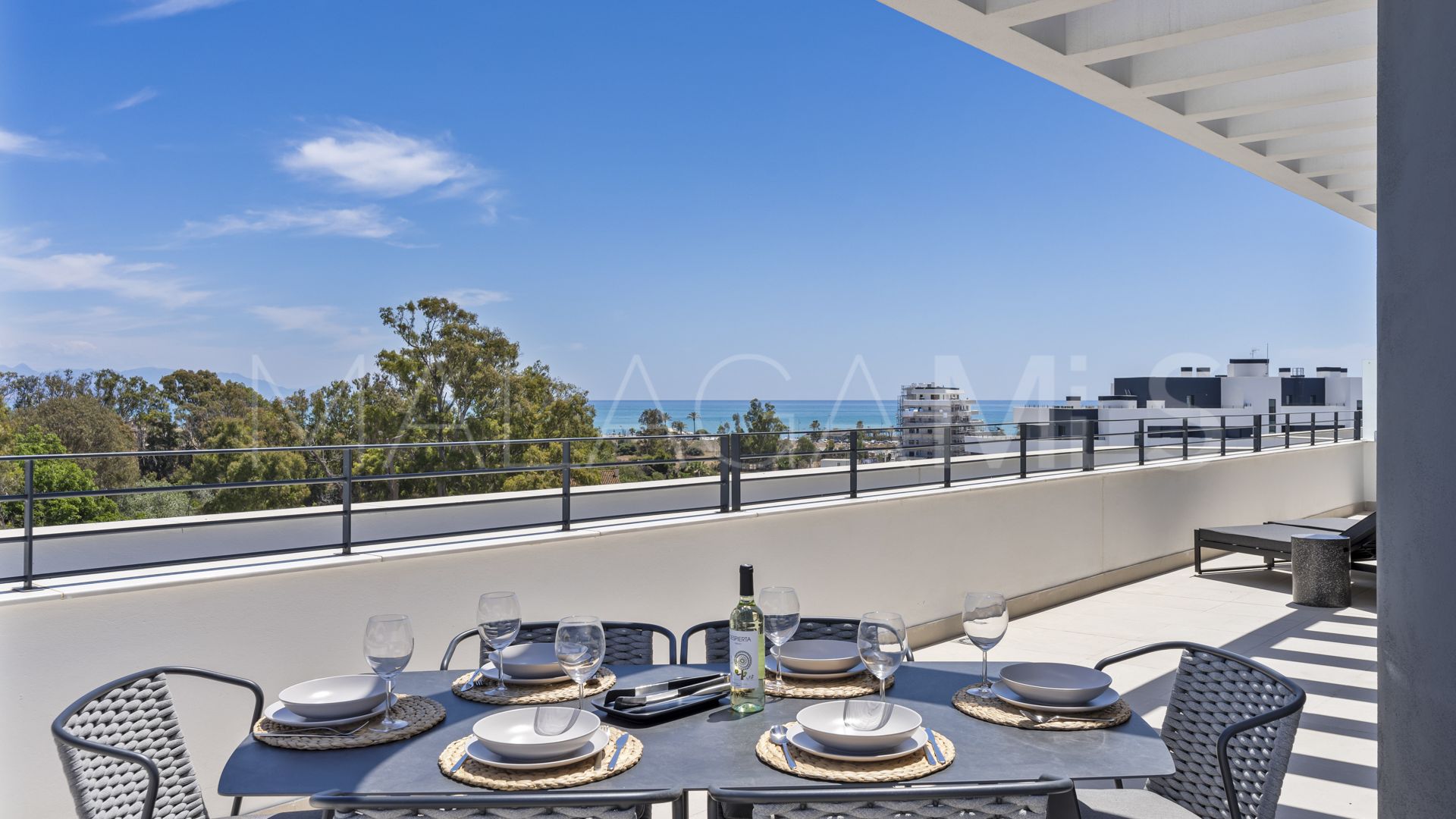 For sale 2 bedrooms penthouse in Torremolinos