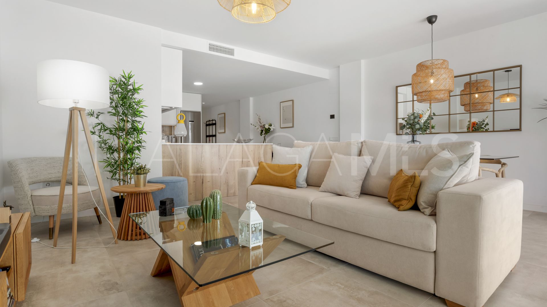 Se vende apartamento planta baja de 3 bedrooms in Estepona Ciudad