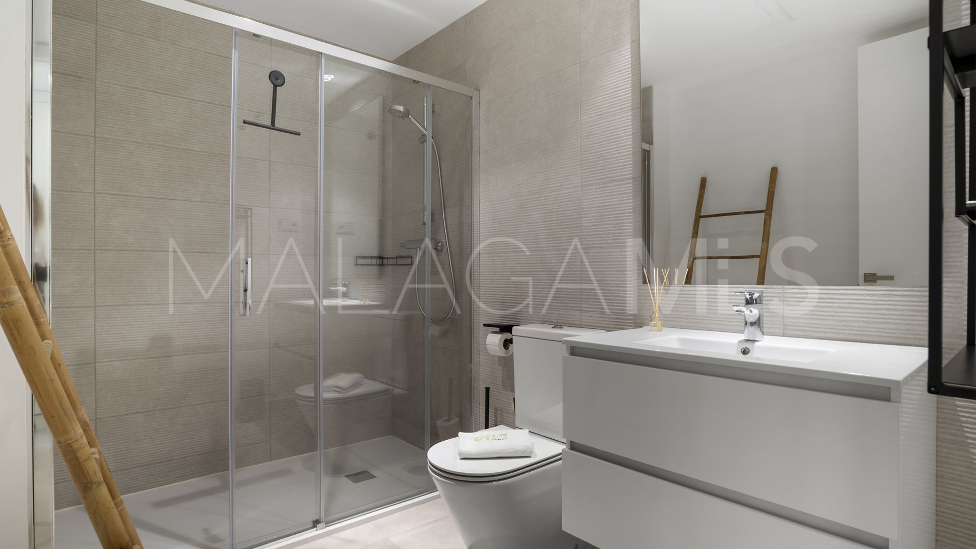 Se vende apartamento planta baja de 3 bedrooms in Estepona Ciudad