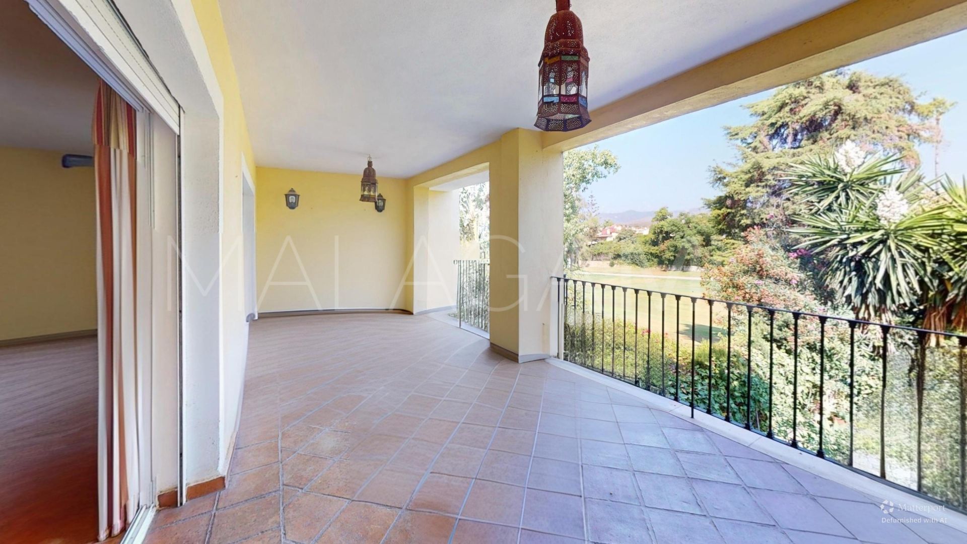 Apartment for sale in Guadalmina Alta with 4 bedrooms