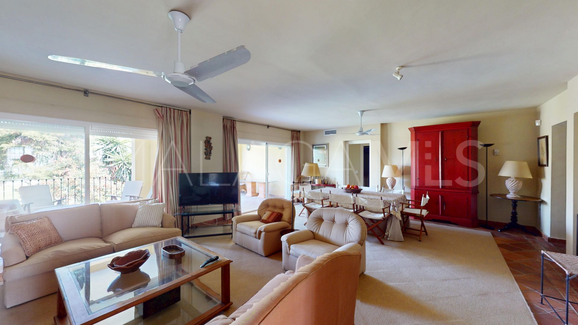 Apartment for sale in Guadalmina Alta with 4 bedrooms