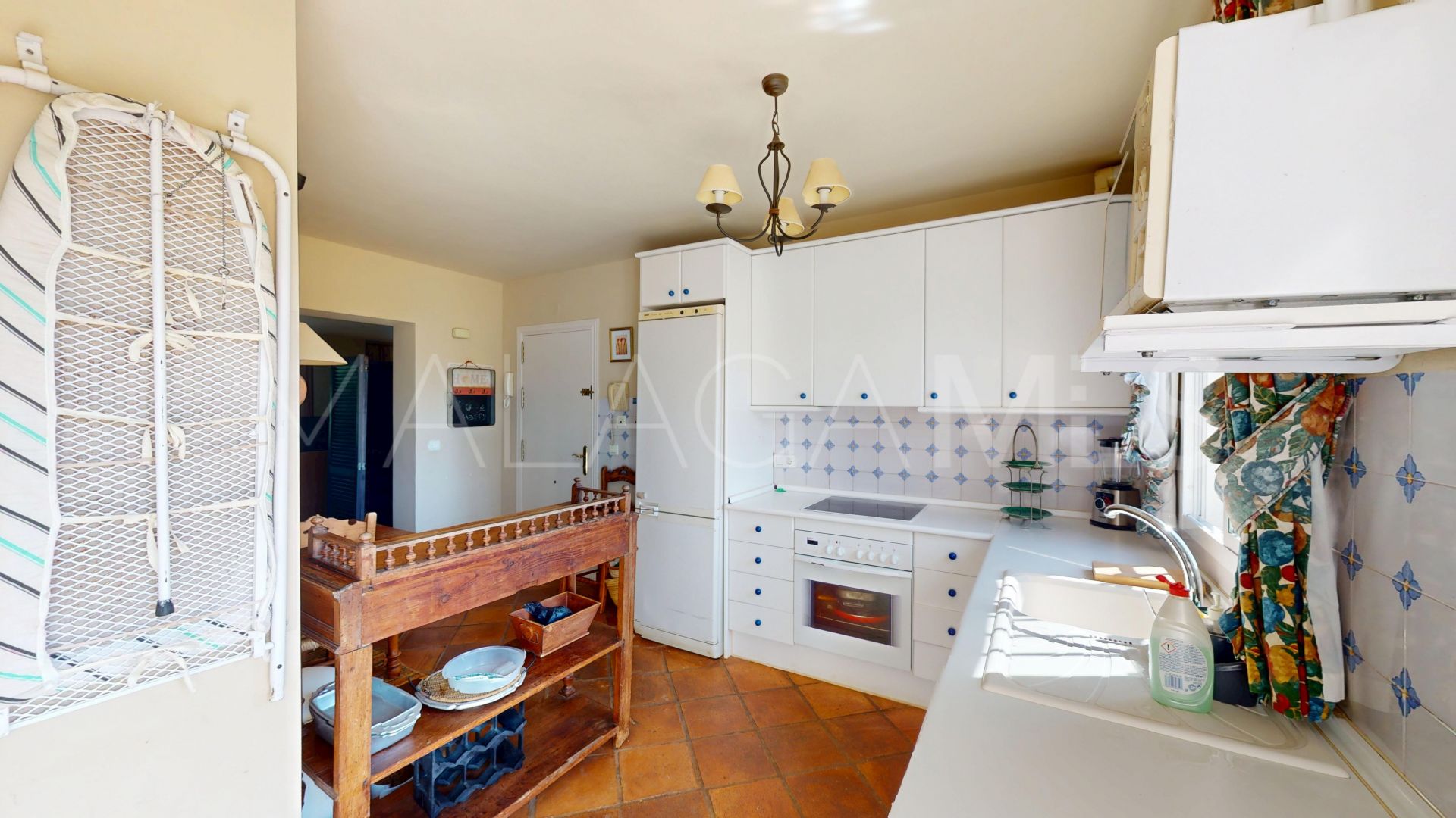 Apartment for sale in Guadalmina Alta with 4 bedrooms