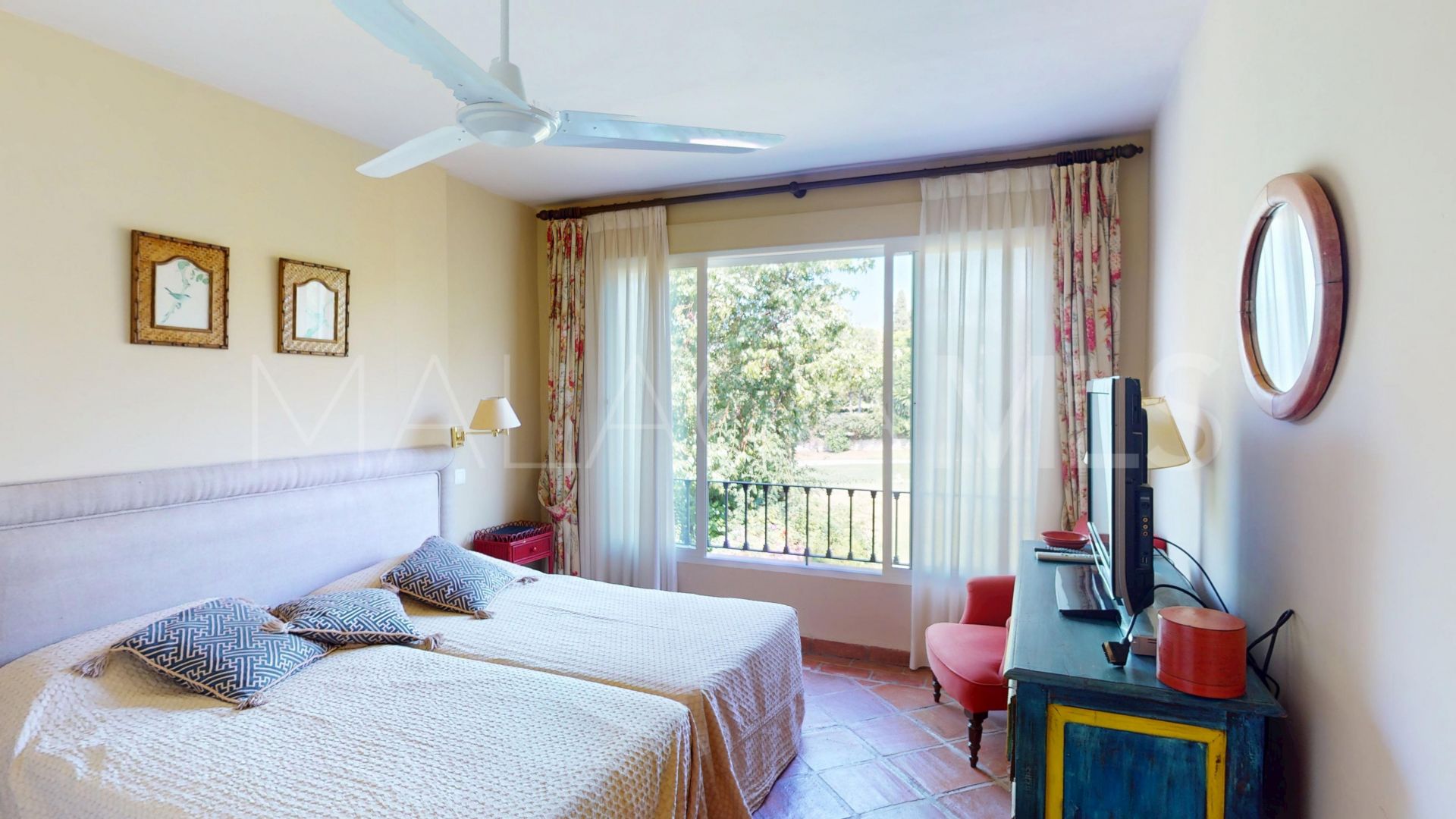 Apartment for sale in Guadalmina Alta with 4 bedrooms