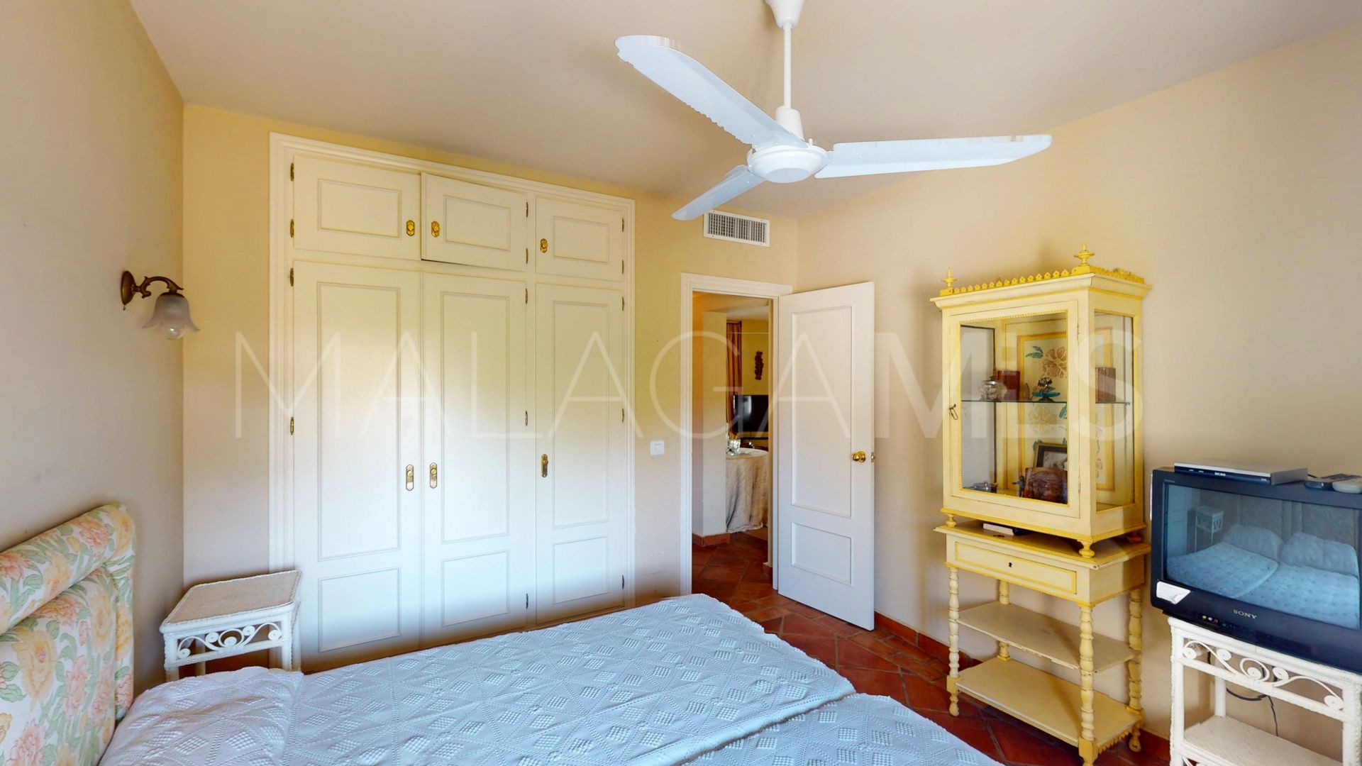 Apartment for sale in Guadalmina Alta with 4 bedrooms
