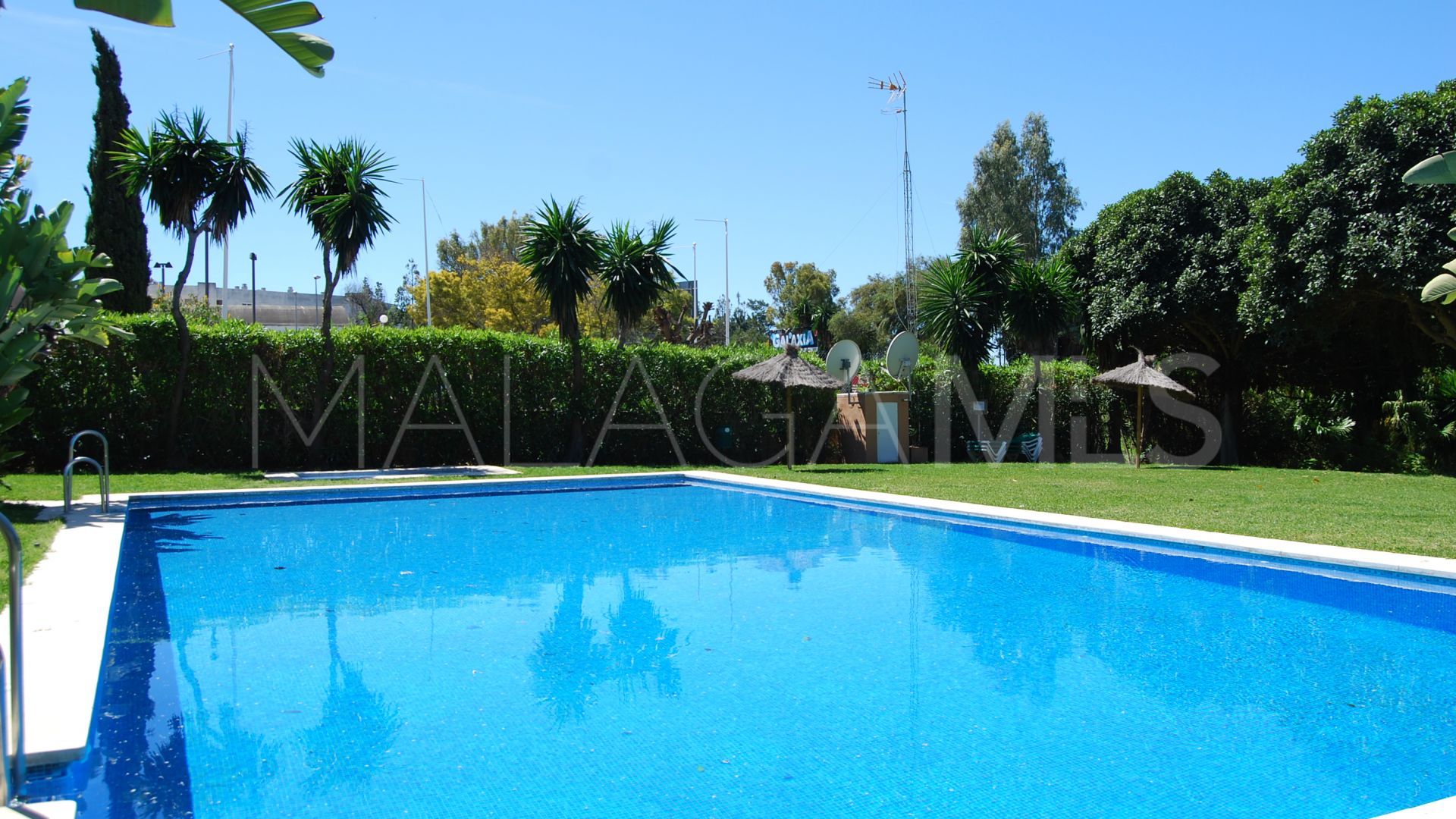 Apartment for sale in Guadalmina Alta with 4 bedrooms
