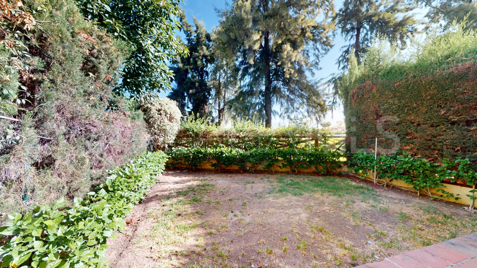 Maison de ville for sale in Isla de Guadalmina