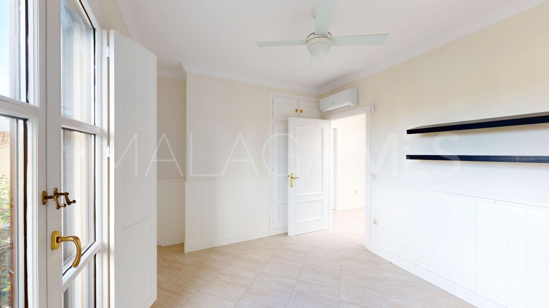 Maison de ville for sale in Isla de Guadalmina