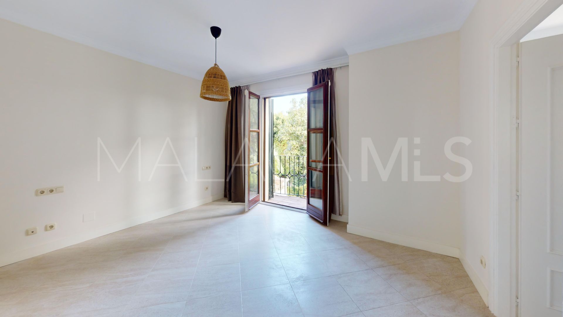 Maison de ville for sale in Isla de Guadalmina