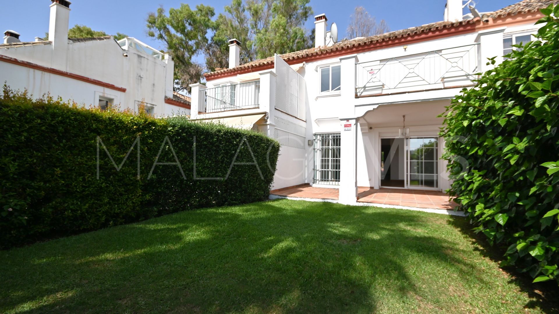 Adosado for sale in Guadalmina Alta de 4 bedrooms