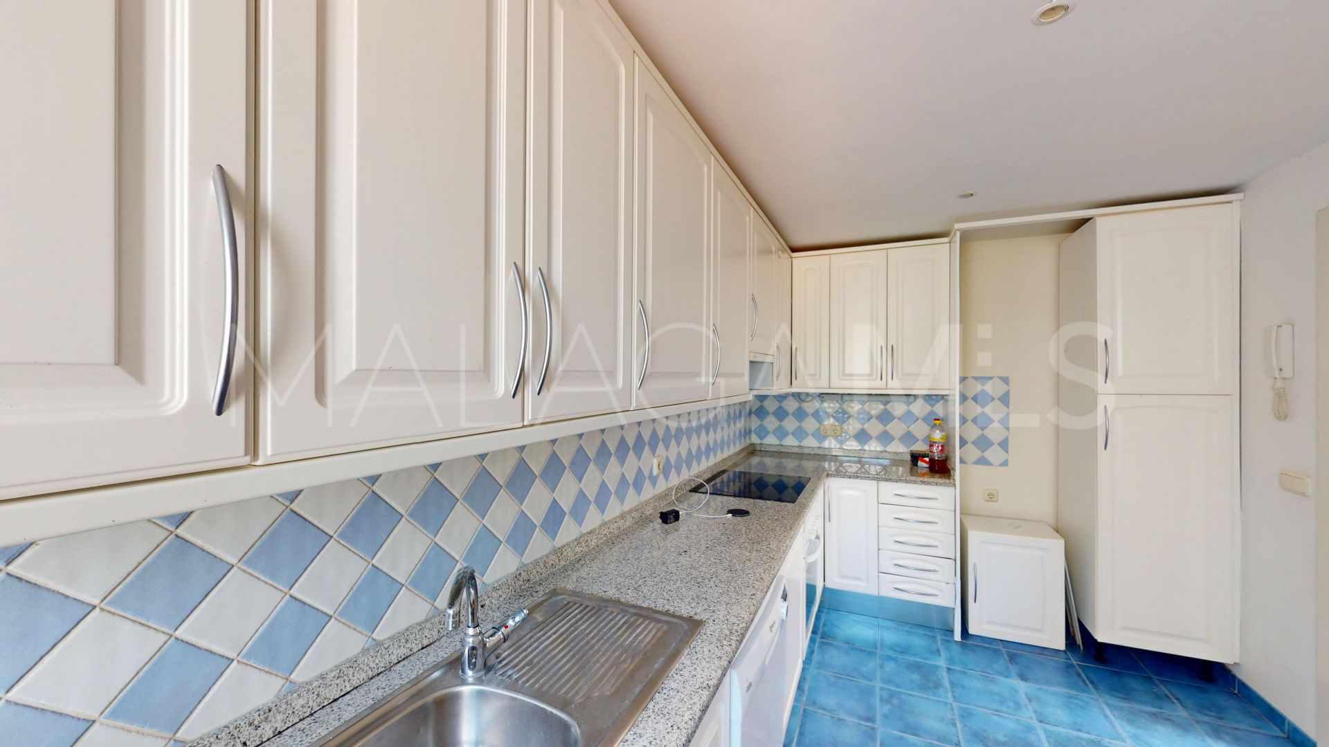 Adosado for sale in Guadalmina Alta de 4 bedrooms