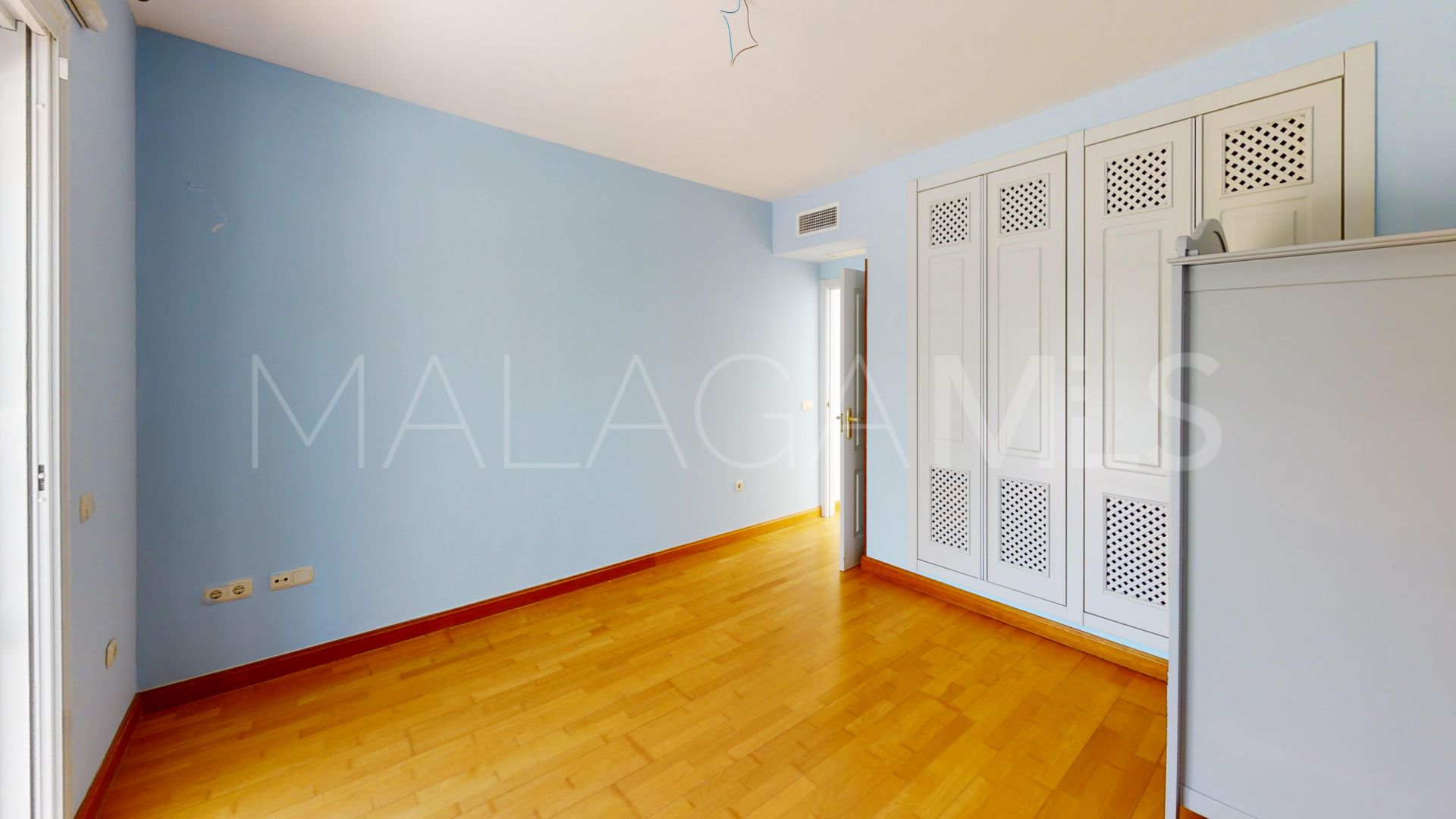 Adosado for sale in Guadalmina Alta de 4 bedrooms