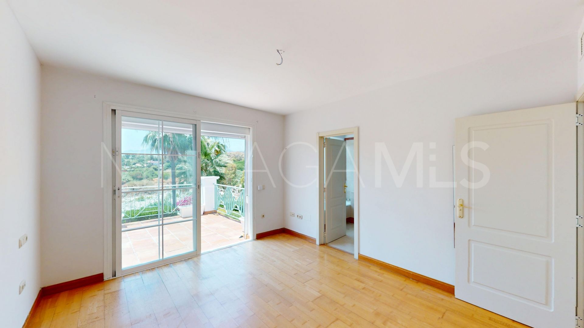 Adosado for sale in Guadalmina Alta de 4 bedrooms