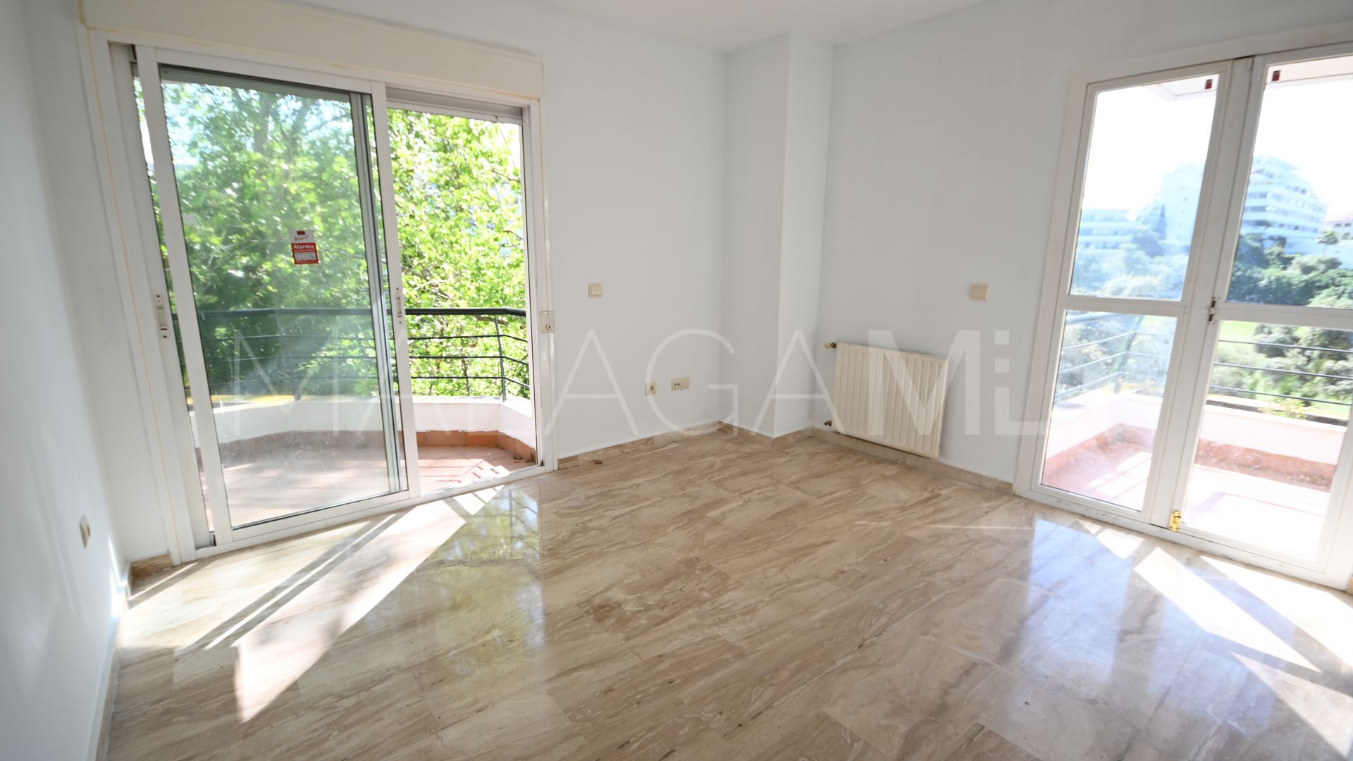 Buy apartamento with 3 bedrooms in Guadalmina Alta