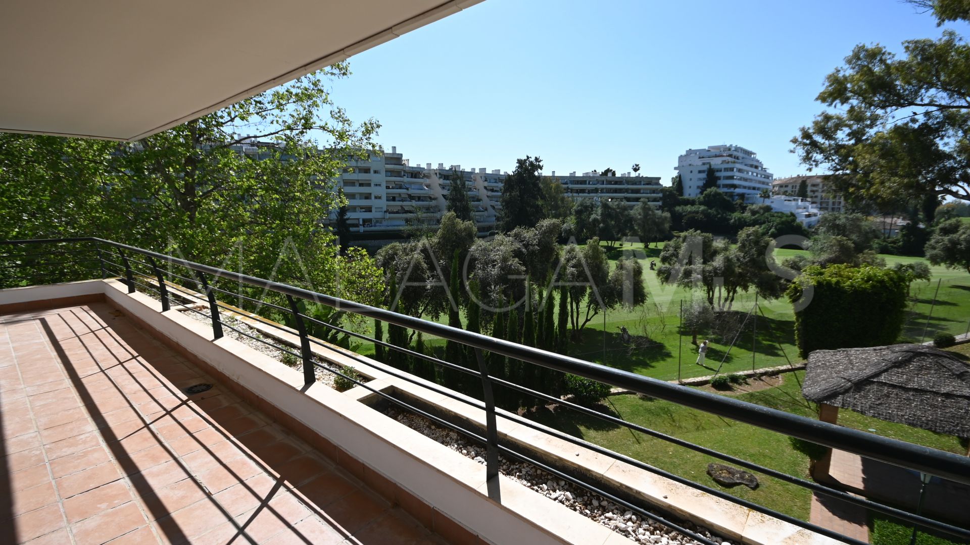 Buy apartamento with 3 bedrooms in Guadalmina Alta