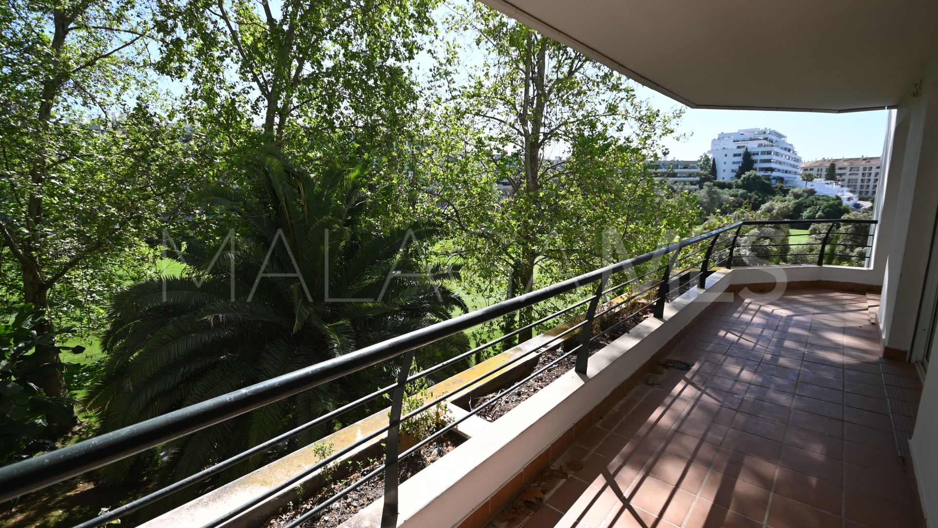 Buy apartamento with 3 bedrooms in Guadalmina Alta