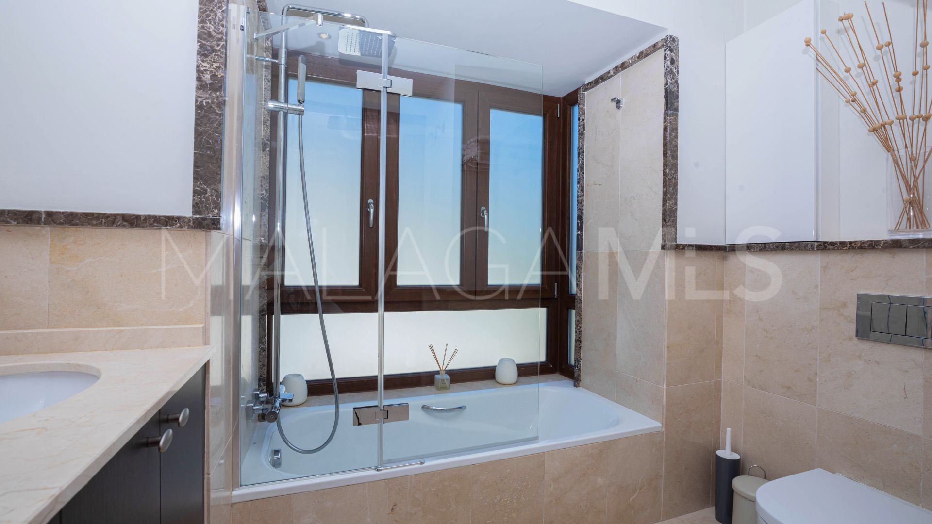 For sale Benahavis Hills Country Club 4 bedrooms villa