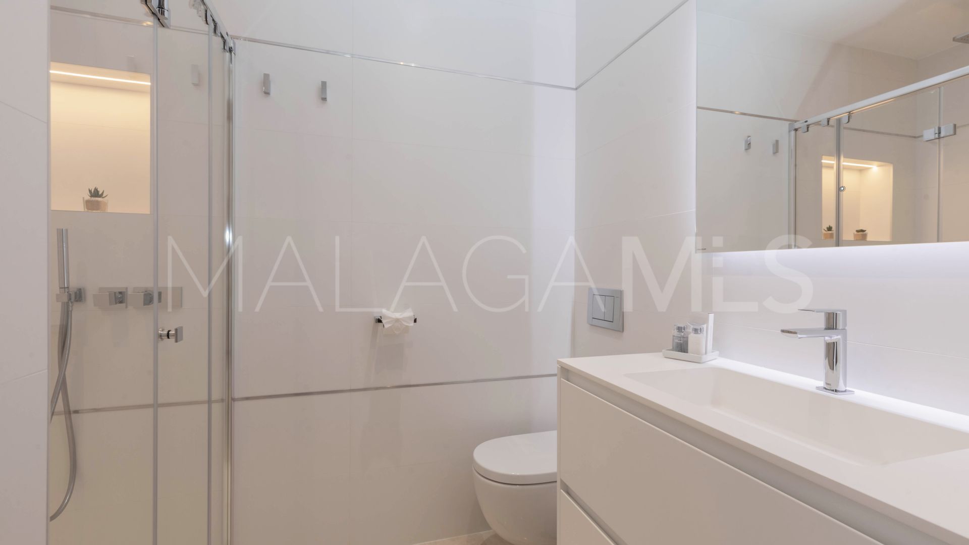 For sale Benahavis Hills Country Club 4 bedrooms villa