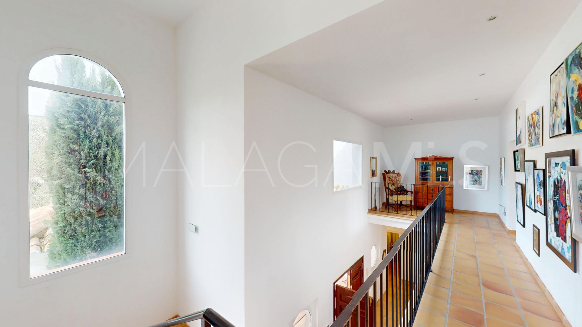 Villa for sale in Guadalmina Baja