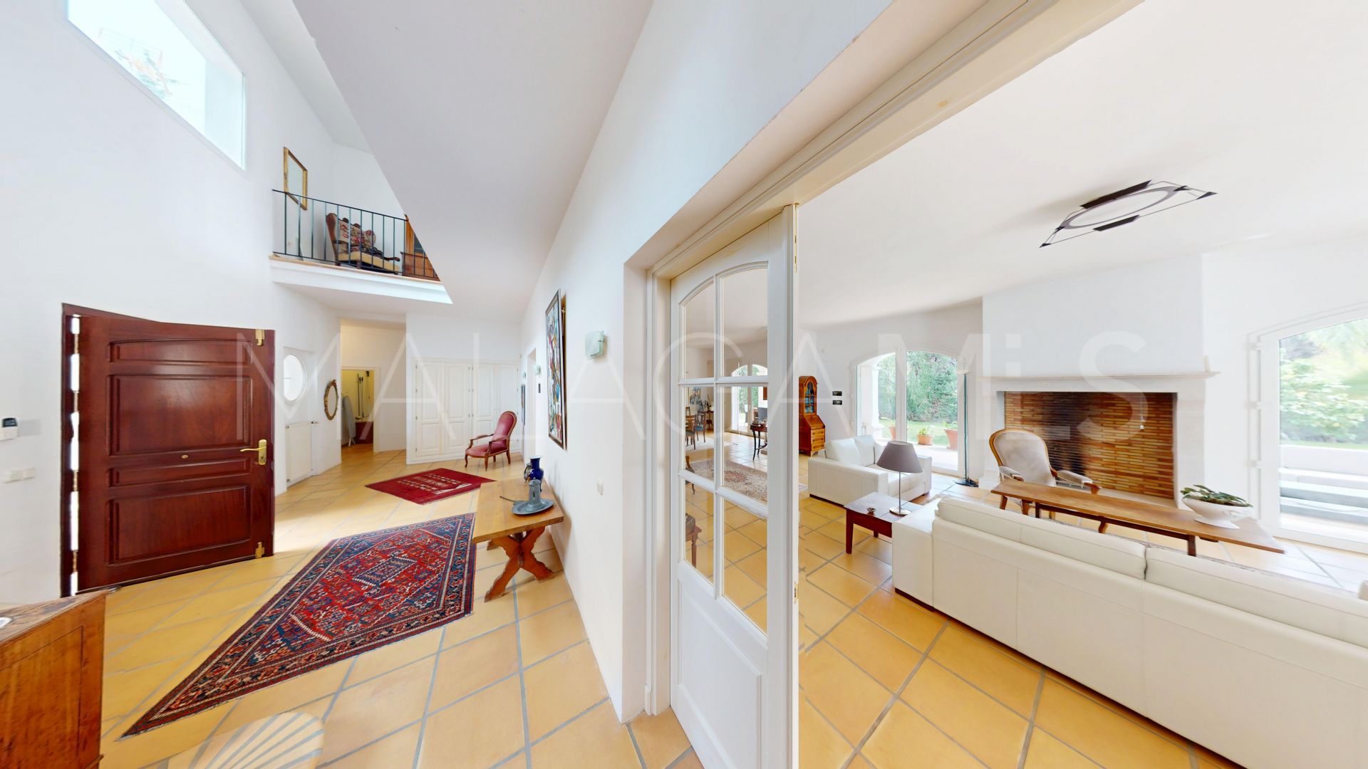 Villa for sale in Guadalmina Baja