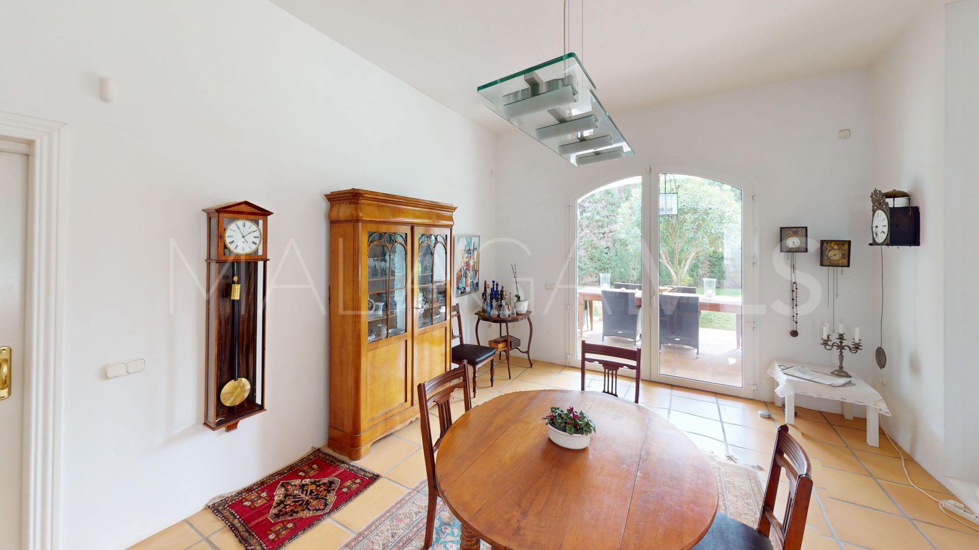 Villa for sale in Guadalmina Baja