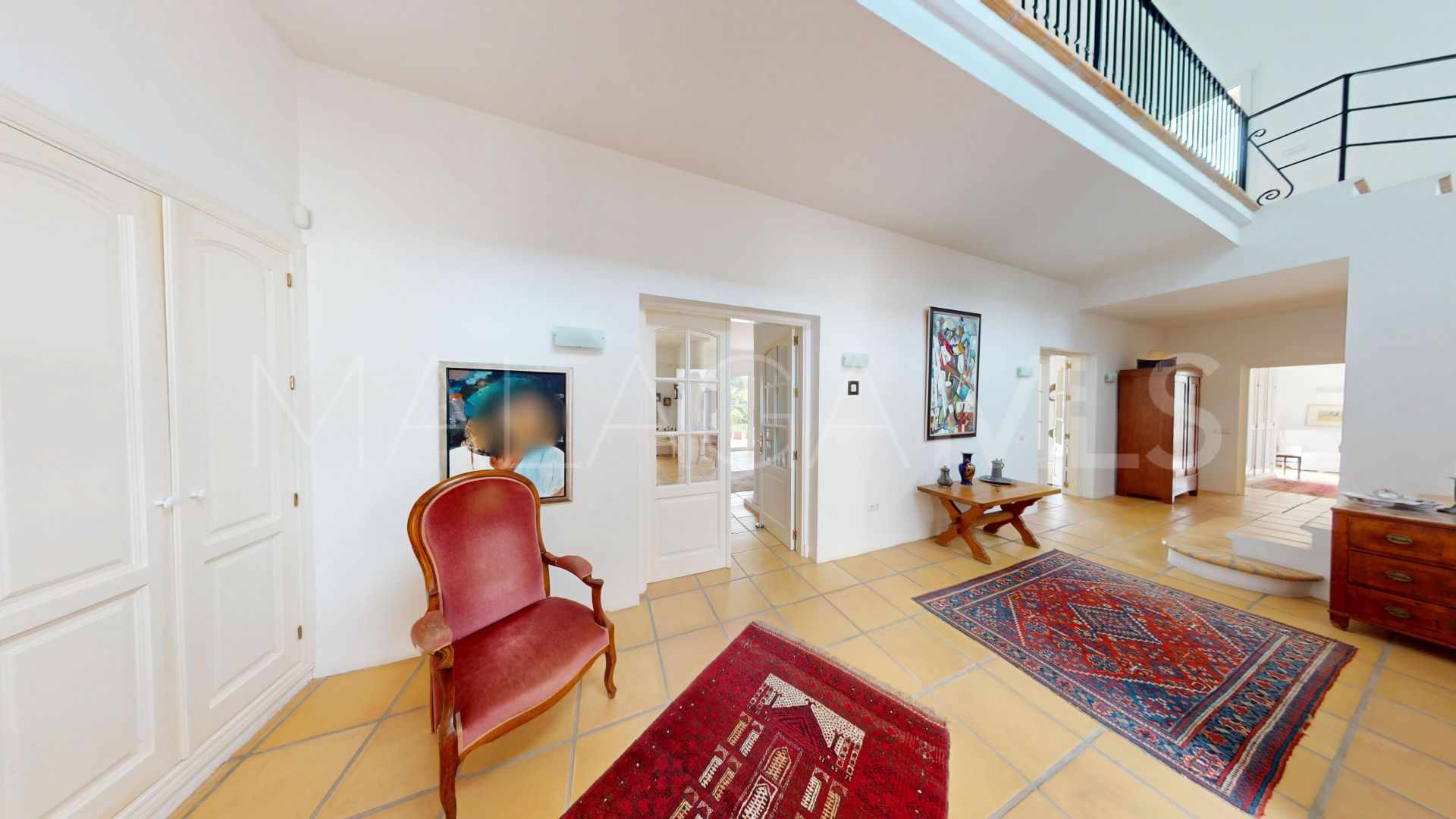 Villa for sale in Guadalmina Baja