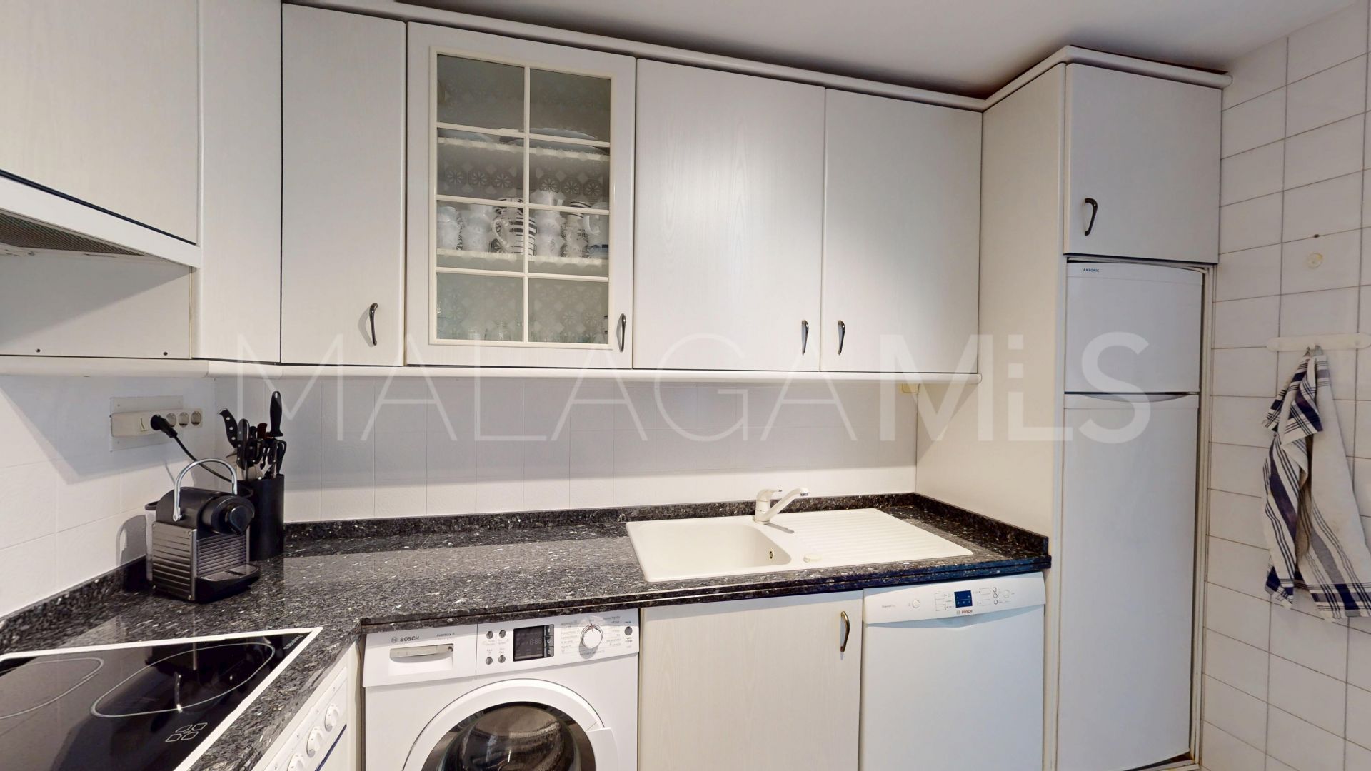 Se vende apartamento in Playas del Duque de 2 bedrooms